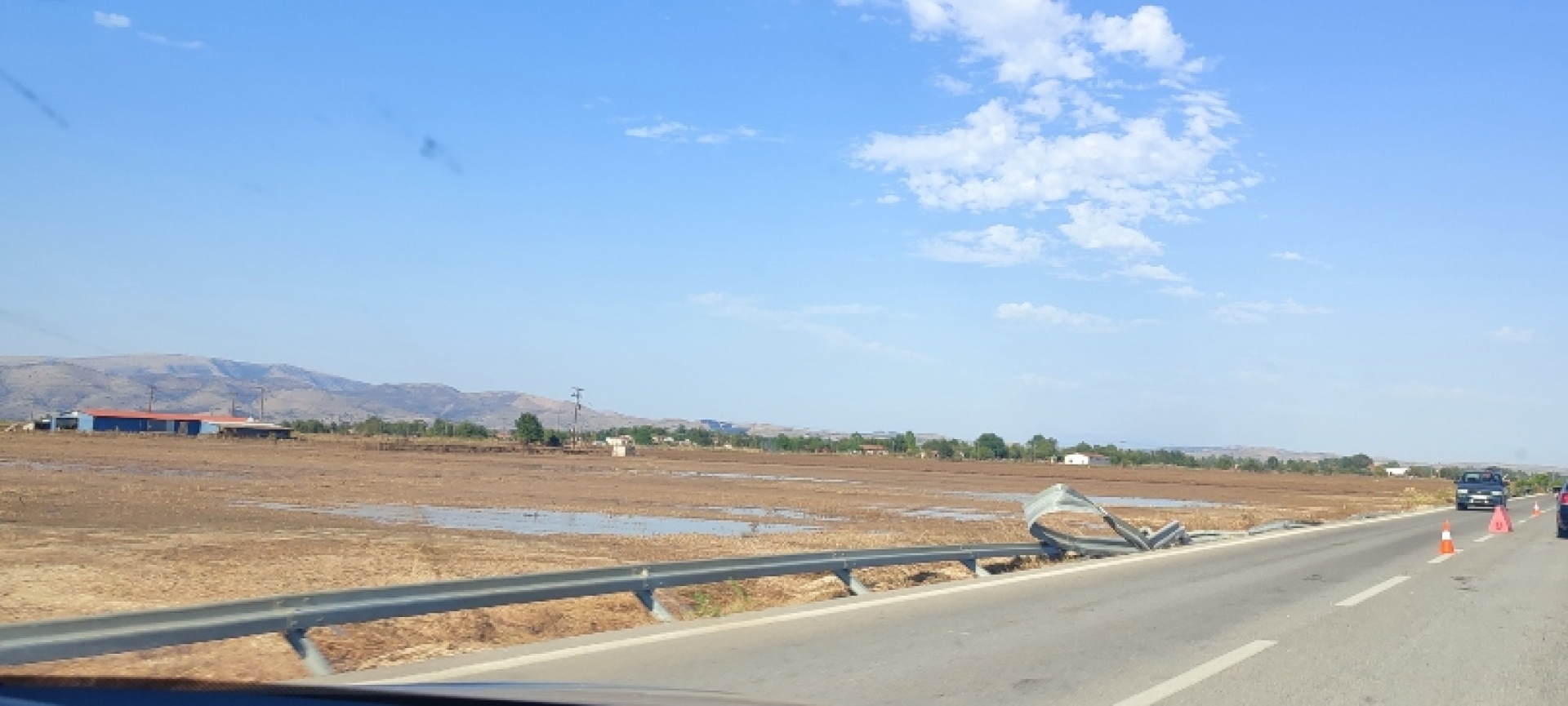 Οδοιπορικό στον Θεσσαλικό Κάμπο και στα πλημμυρισμένα χωριά της Καρδίτσας