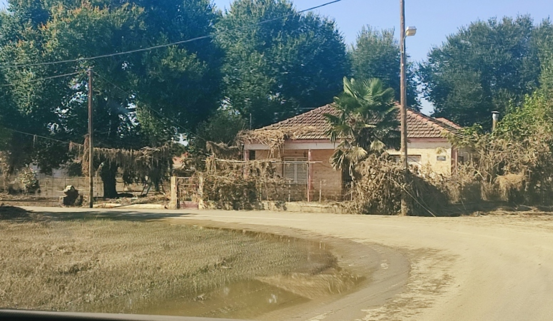 Οδοιπορικό στον Θεσσαλικό Κάμπο και στα πλημμυρισμένα χωριά της Καρδίτσας