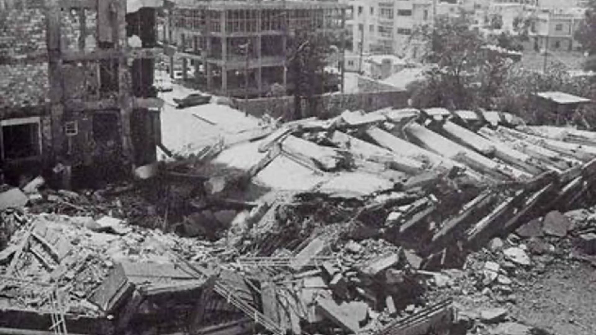 Η Ιστορία της Κύπρου και τα Βαρώσια - Αμμόχωστος, της Ντροπής, Βίβιαν Αβρααμίδου - Πλουμπή