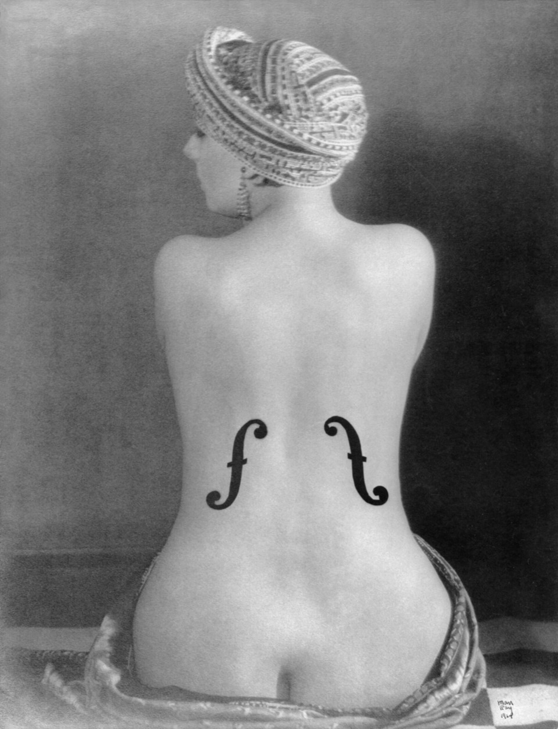 Man Ray, (Κίκι) Το βιολί του Ένγκρ, 1924, © MAN RAY 2015 TRUST / ADAGP - OSDEETE - 2023, image  Telimage, Paris  Έκθεση Man Ray: Γυμνά  MOMus-Μουσείο Μοντέρνας Τέχνης-Συλλογή Κωστάκη / 14.10.2023-07.04.2024
