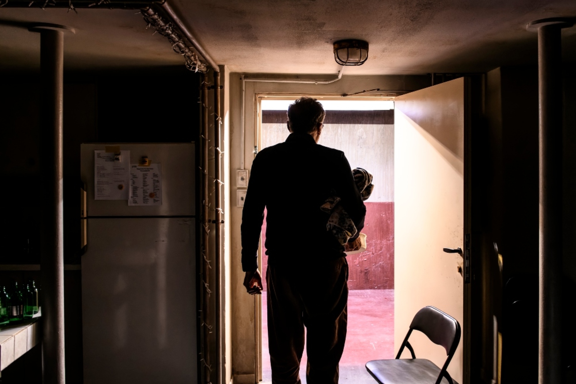 Συνέντευξη με τον Κωνσταντίνο Μαρκουλάκη για την παράσταση The Humans, που σκηνοθετεί, στο θέατρο Μουσούρη