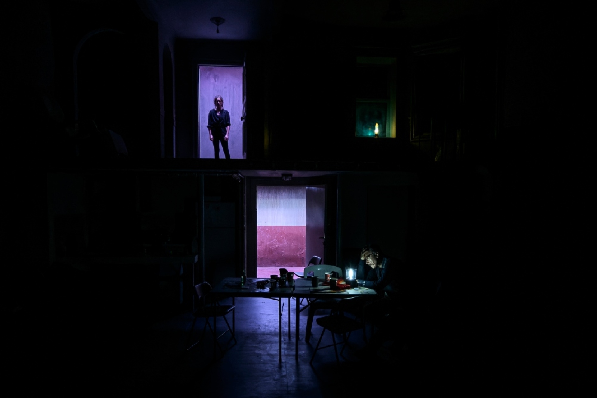 Συνέντευξη με τον Κωνσταντίνο Μαρκουλάκη για την παράσταση The Humans, που σκηνοθετεί, στο θέατρο Μουσούρη