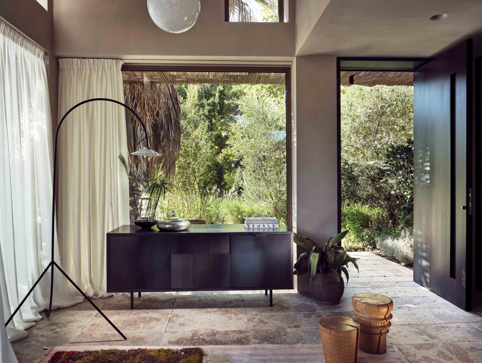 Η Αλεξάνδρα Ευσταθιάδου έφτιαξε μια όαση στην καρδιά της χαλκιδικιώτικης ερήμου