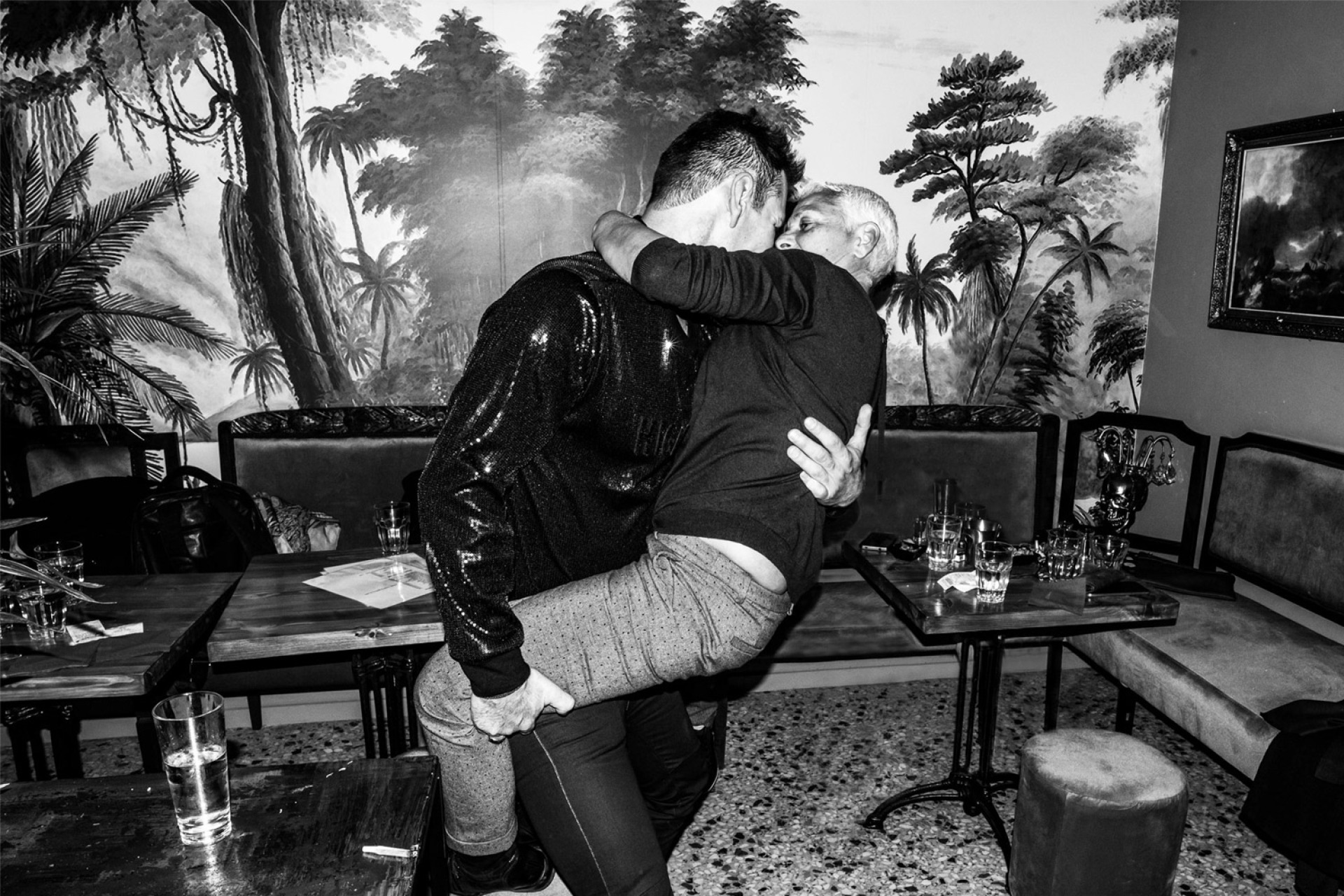 Athens A.M: Η ιστορία της νυχτερινής αθηναϊκής ζωής