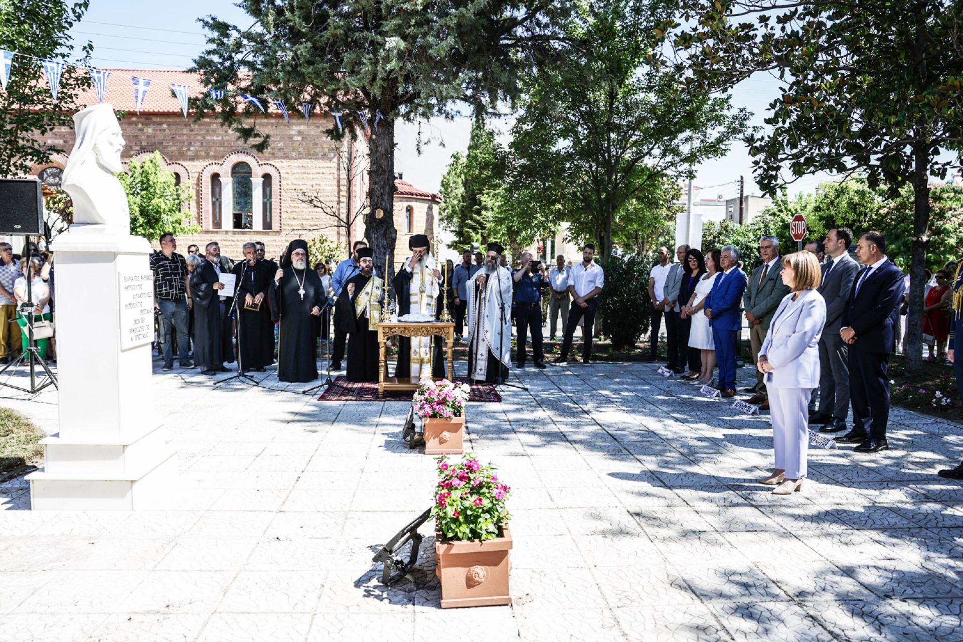 Ορεστιάδα, Έβρου: Κατάθεση στεφάνου μετά τη δοξολογία στον Ιερό Ναό Αγίων Θεοδώρων και την επιμνημόσυνη δέηση  