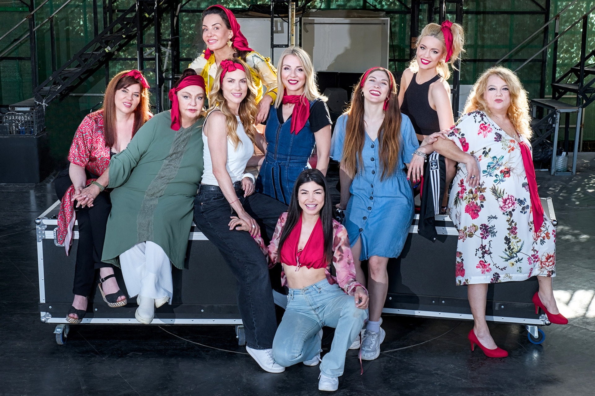 Συντελεστές της νέας επιθεώρησης του Σταμάτη Φασουλή: «Τότε, τώρα, πάντα»