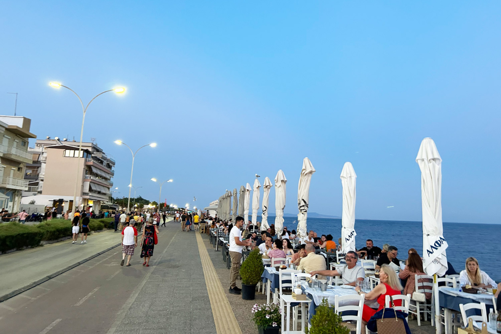 Αλεξανδρούπολη: Μετά τις 7 το βράδυ ο παραλιακός δρόμος γίνεται πεζόδρομος