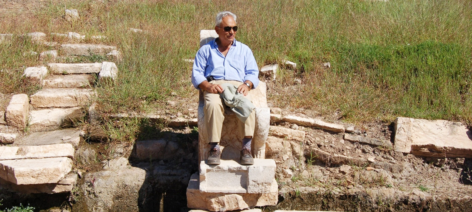 Ο Πέτρος Θέμελης κατά τη διάρκεια ανασκαφών στην Αρχαία Μεσσήνη