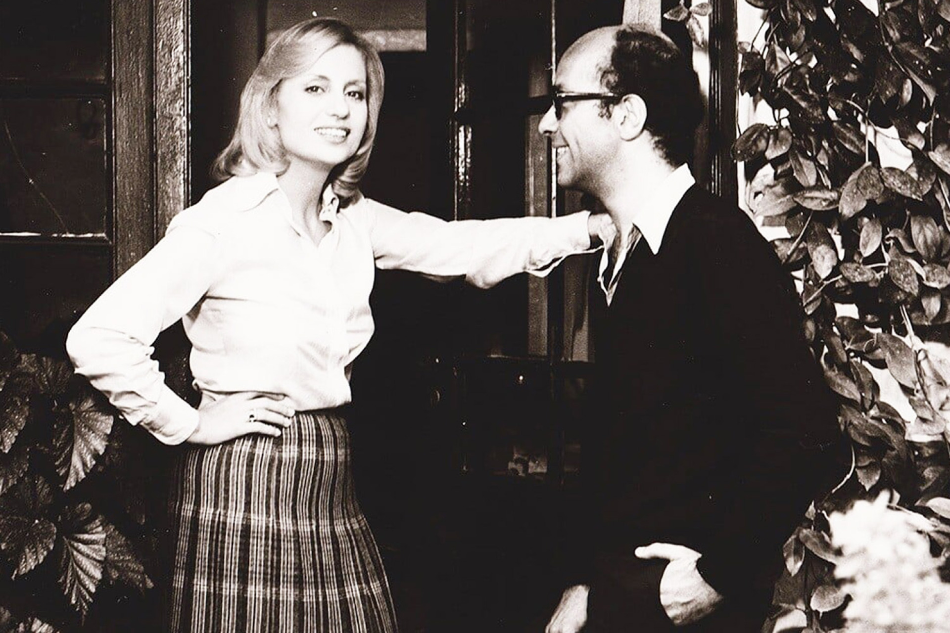 1976, Από την εκπομπή «Μουσική βραδιά» στην ΕΡΤ με την Βίκυ Μοσχολιού