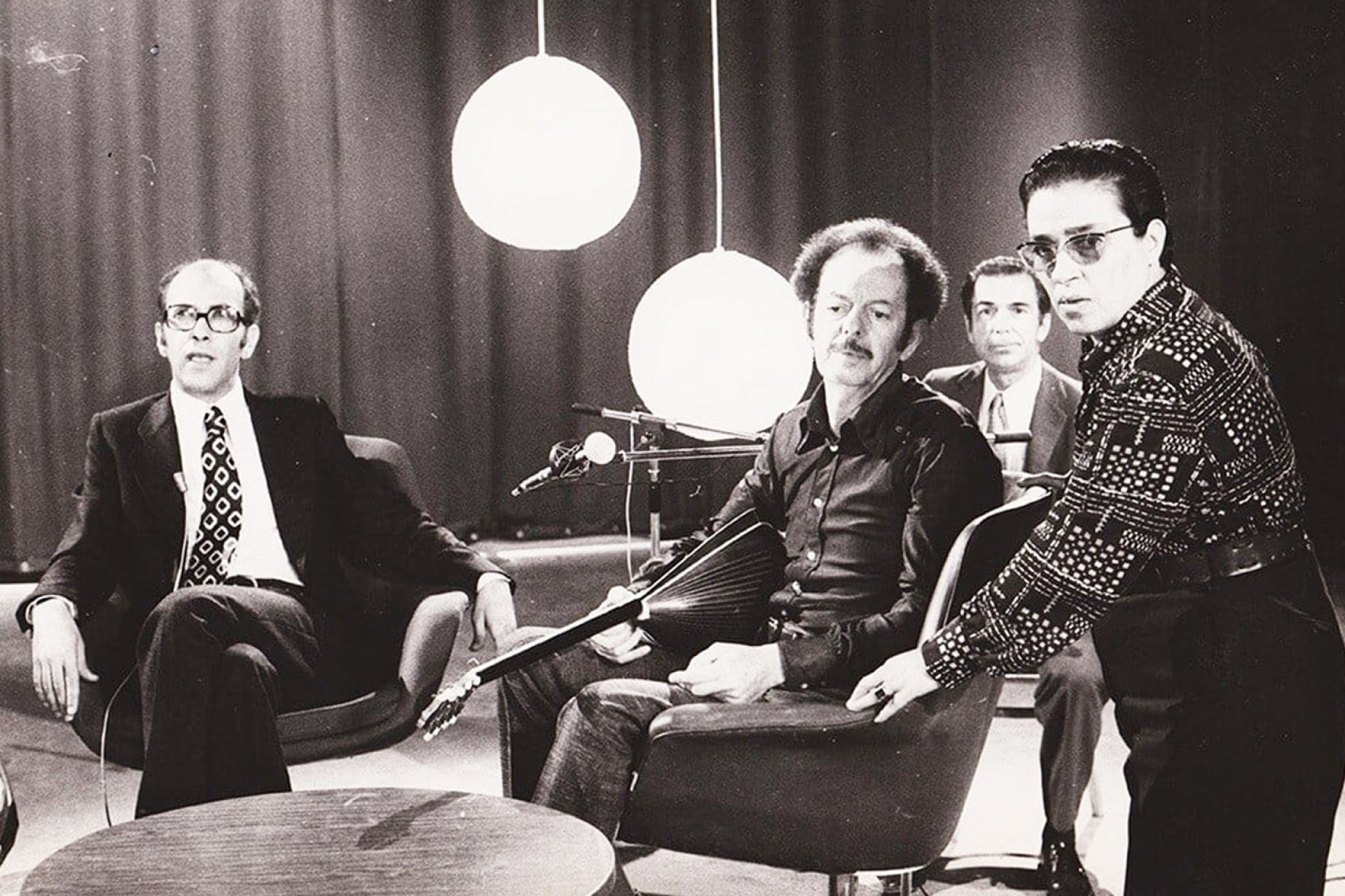 Γιώργος Παπαστεφάνου, Βασίλης Τσιτσάνης και Σωτηρία Μπέλλου