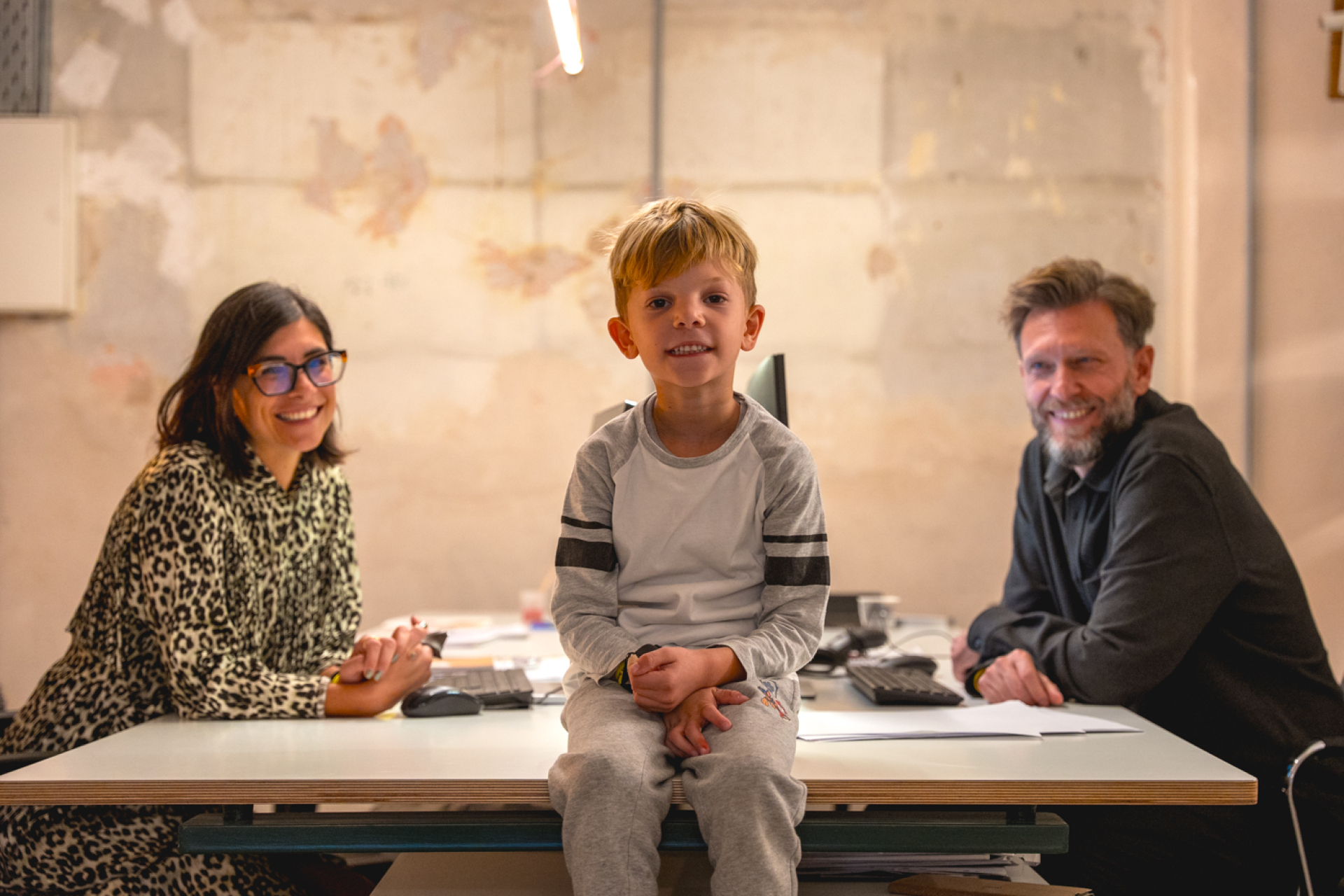 Η Ελένη Παπαευαγγέλου, ο Κωνσταντίνος Θεοδωρίδης κι ο μικρούλης τους είναι οι FORMrelated!