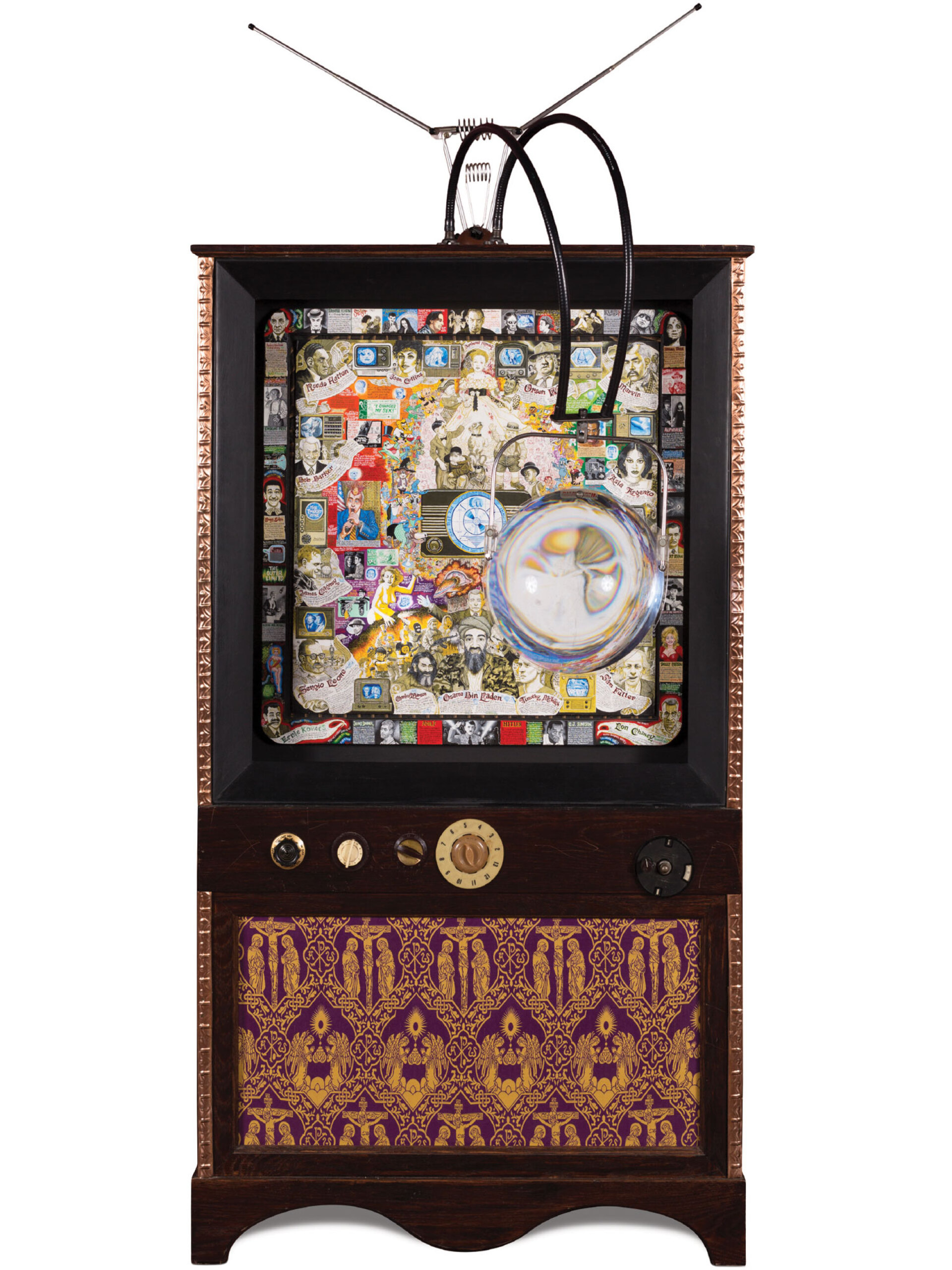 Όταν κοιτάς μέσα στο μάτι του Κύκλωπα, έτσι και το μάτι του Κύκλωπα κοιτάζει μέσα σου, 2003