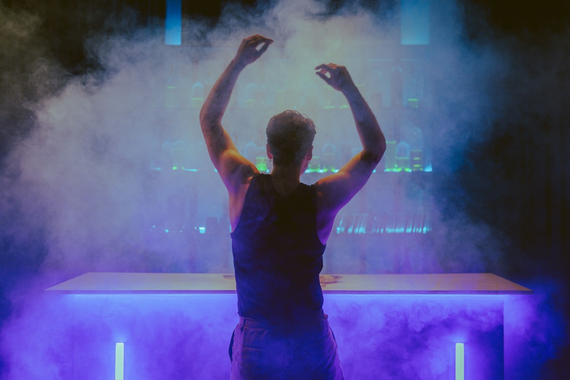 Πάμε θέατρο τα Χριστούγεννα; 60 παραστάσεις που προτείνουμε