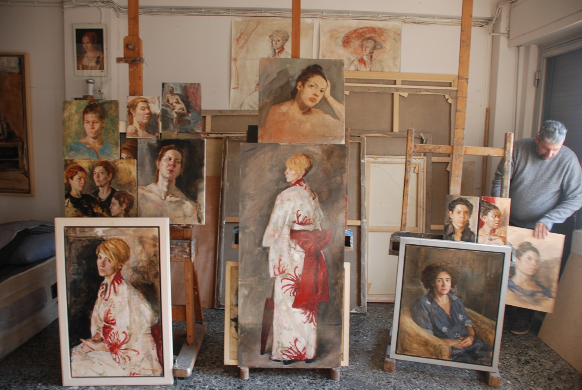 Λιλή Τσίγκου: στο ατελιέ 11 καταξιωμένων καλλιτεχνών