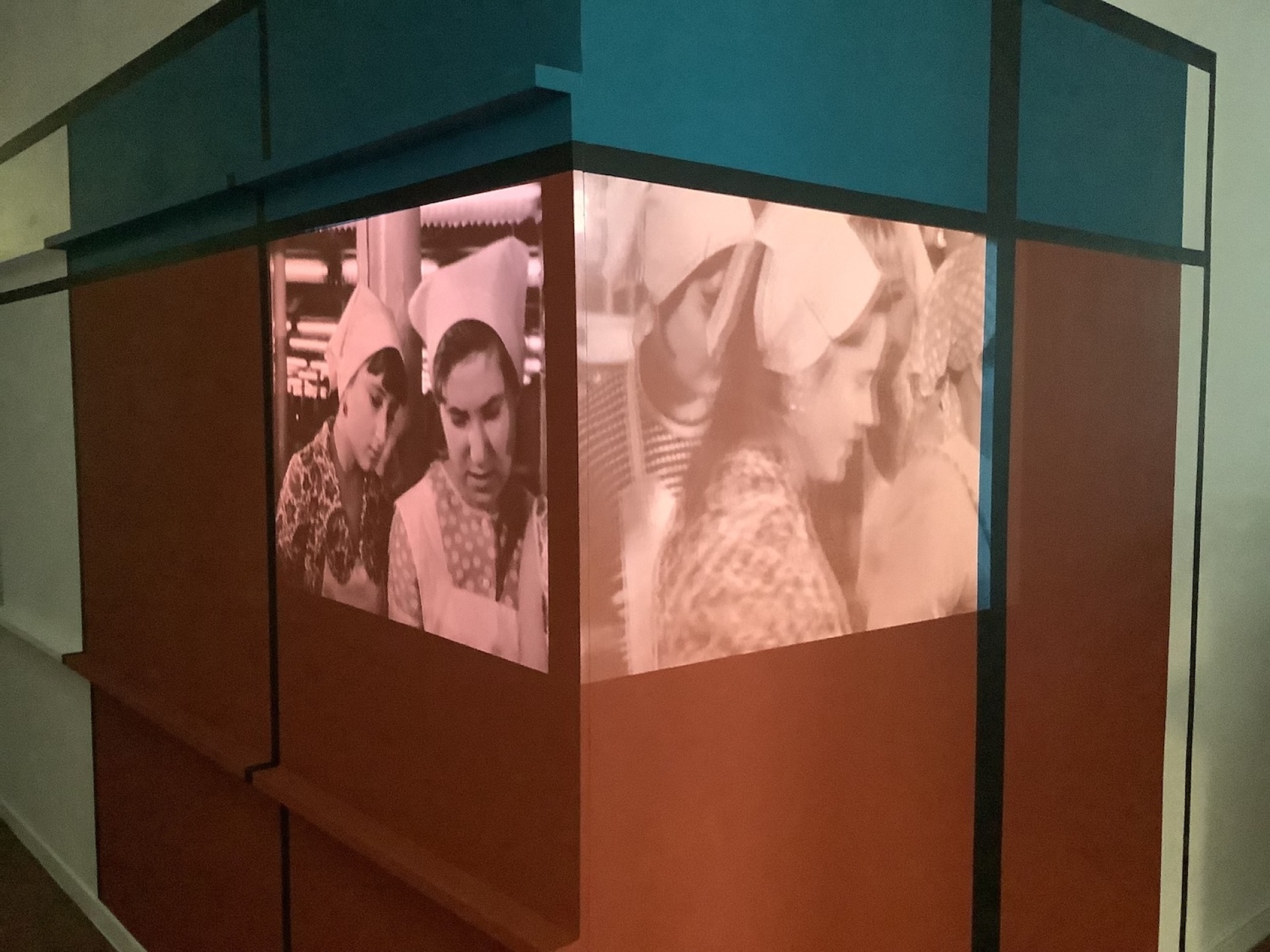 Η Άννα Αντρέεβα και ο θρύλος του εργοστασίου Κόκκινη Ρόζα στη Θεσσαλονίκη