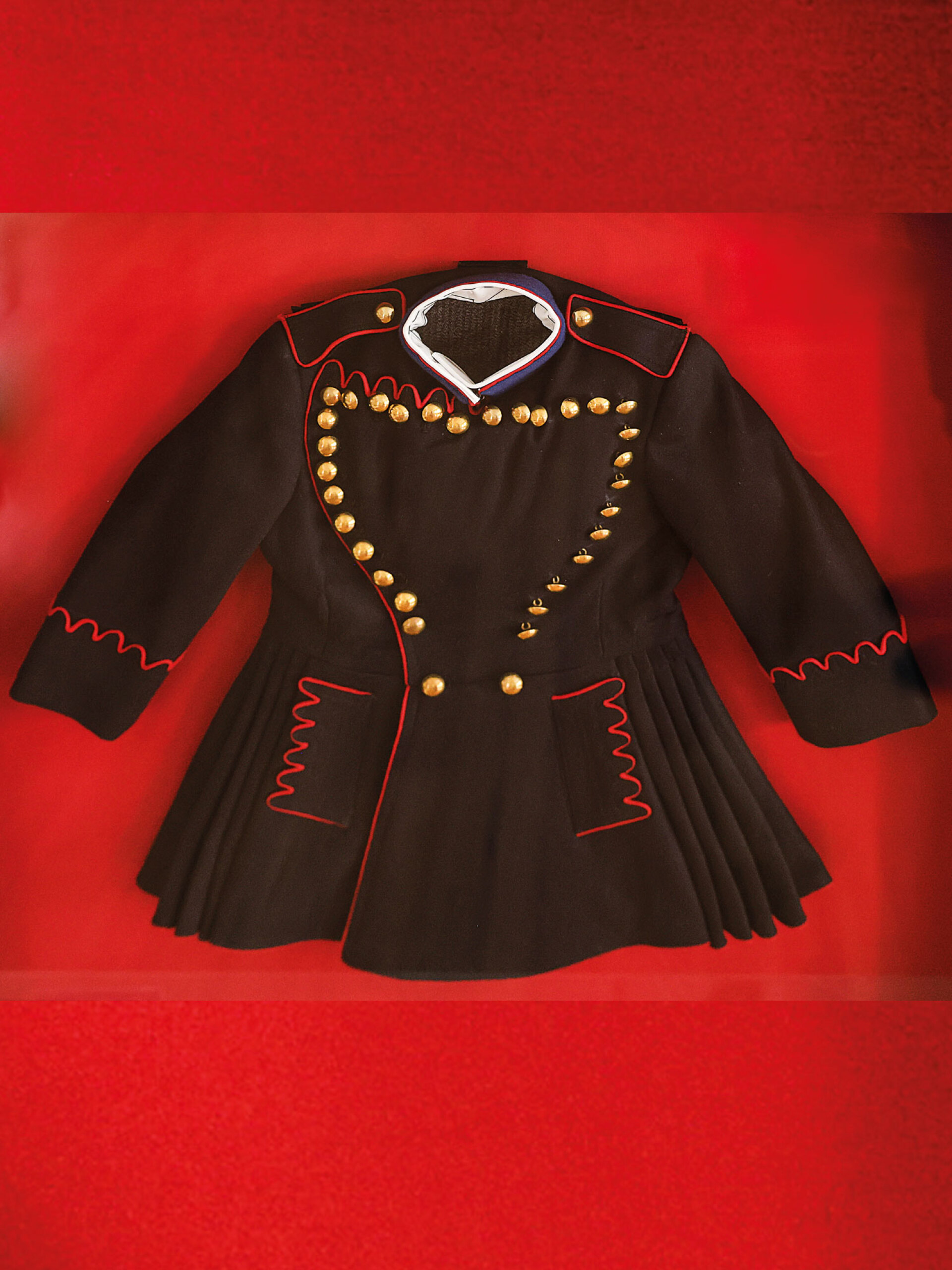 Χειμερινός μπλε ντουλαμάς, σε παιδικό μέγεθος, ραμμένος στα πρότυπα της στολής των Μακεδονομάχων