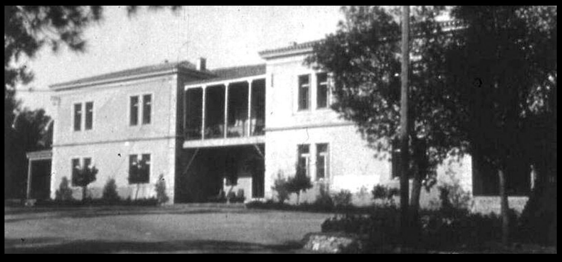 1910, Το πρώτο περίπτερο της Σωτηρίας