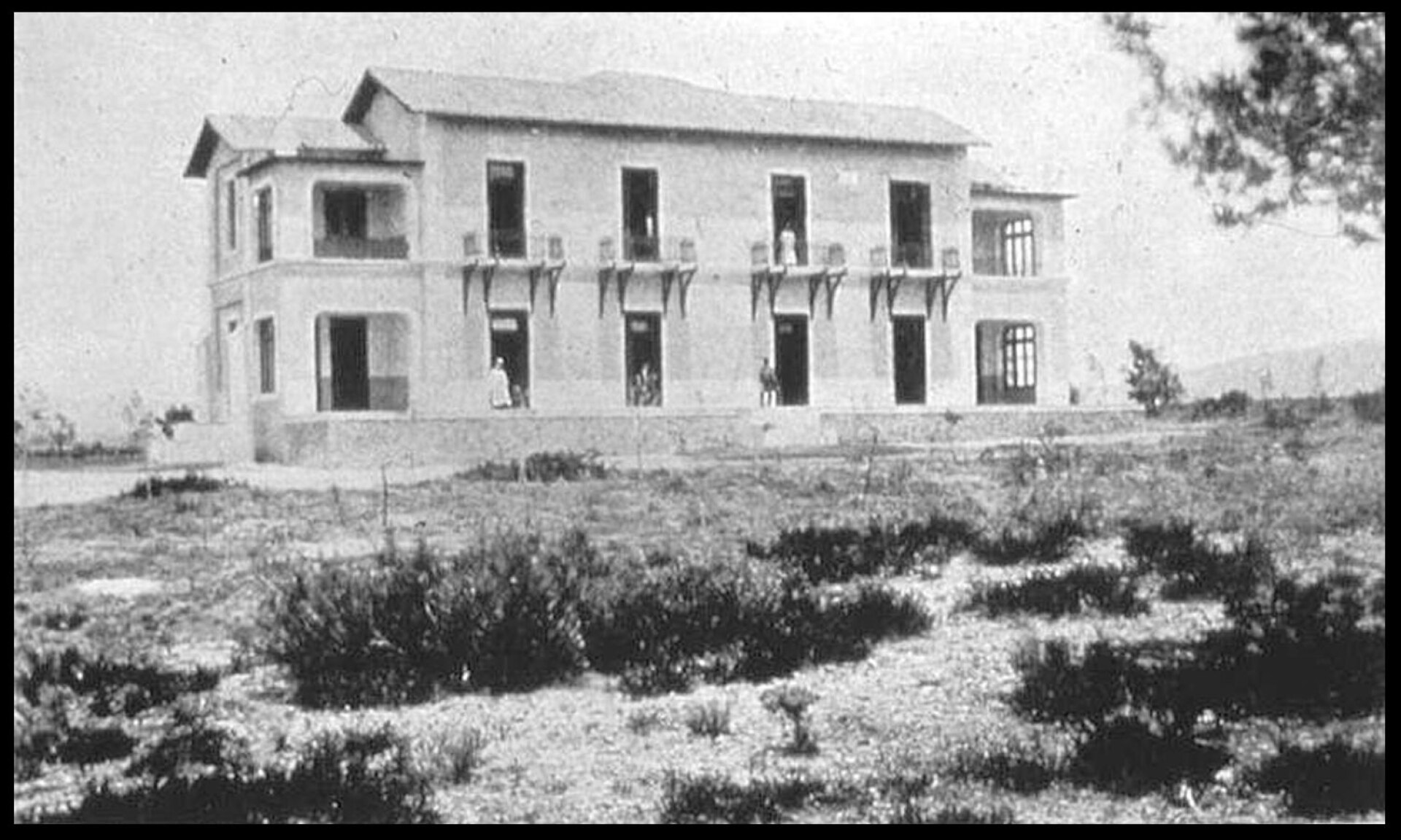 Τα πρώτα περίπτερα της Σωτηρίας κατά τη φάση της ανοικοδόμησής τους