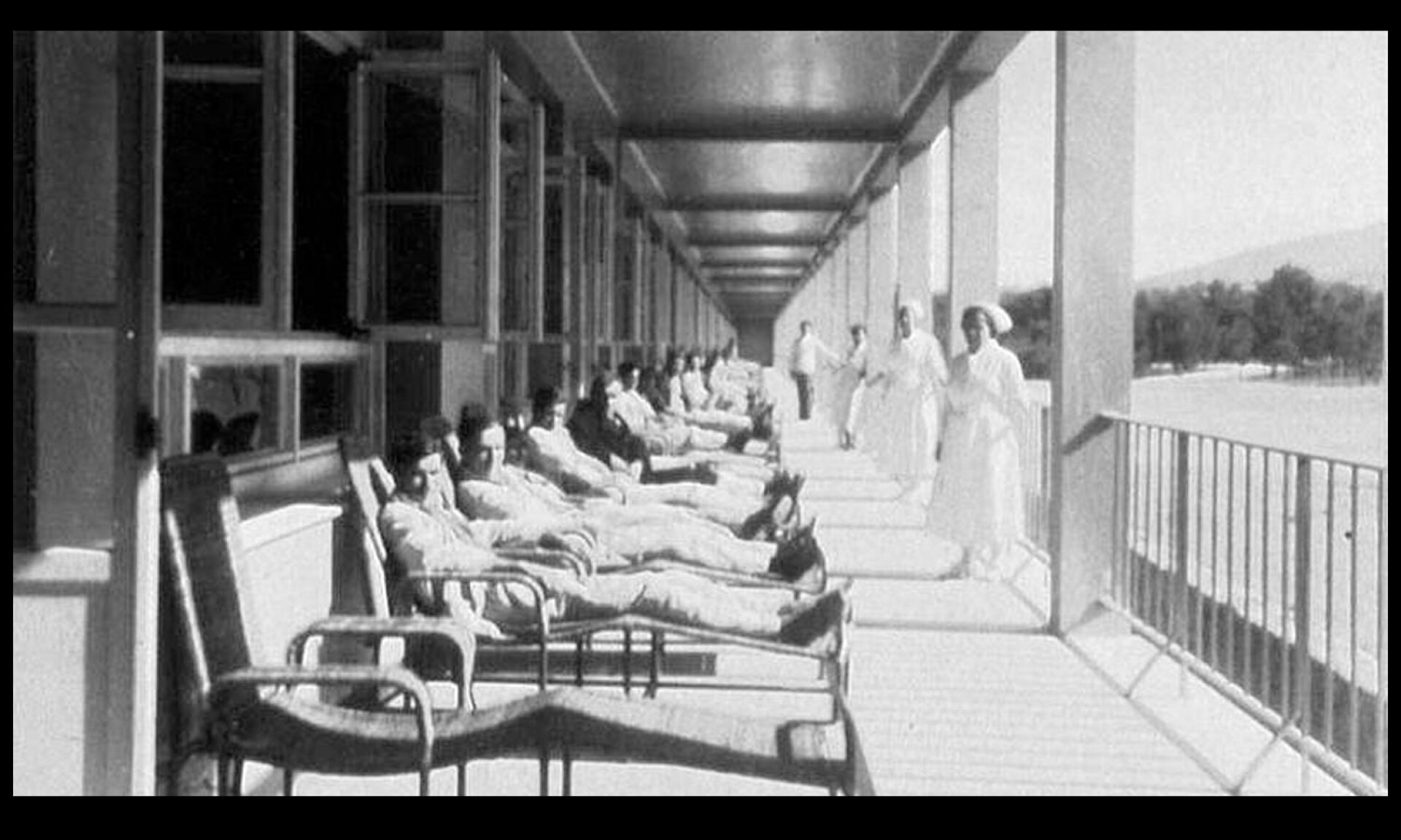 Η βεράντα της αεροθεραπείας στο νεόδμητο κτίριο του Μεγάλου Λαϊκού