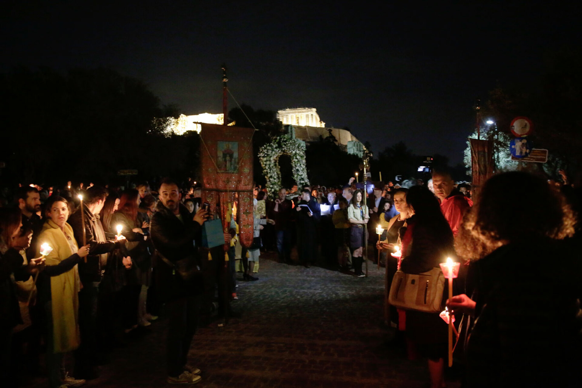 Περιφορά του Επιταφίου στον Ιερό Ναό Αγίας Σοφίας Ακροπόλεως