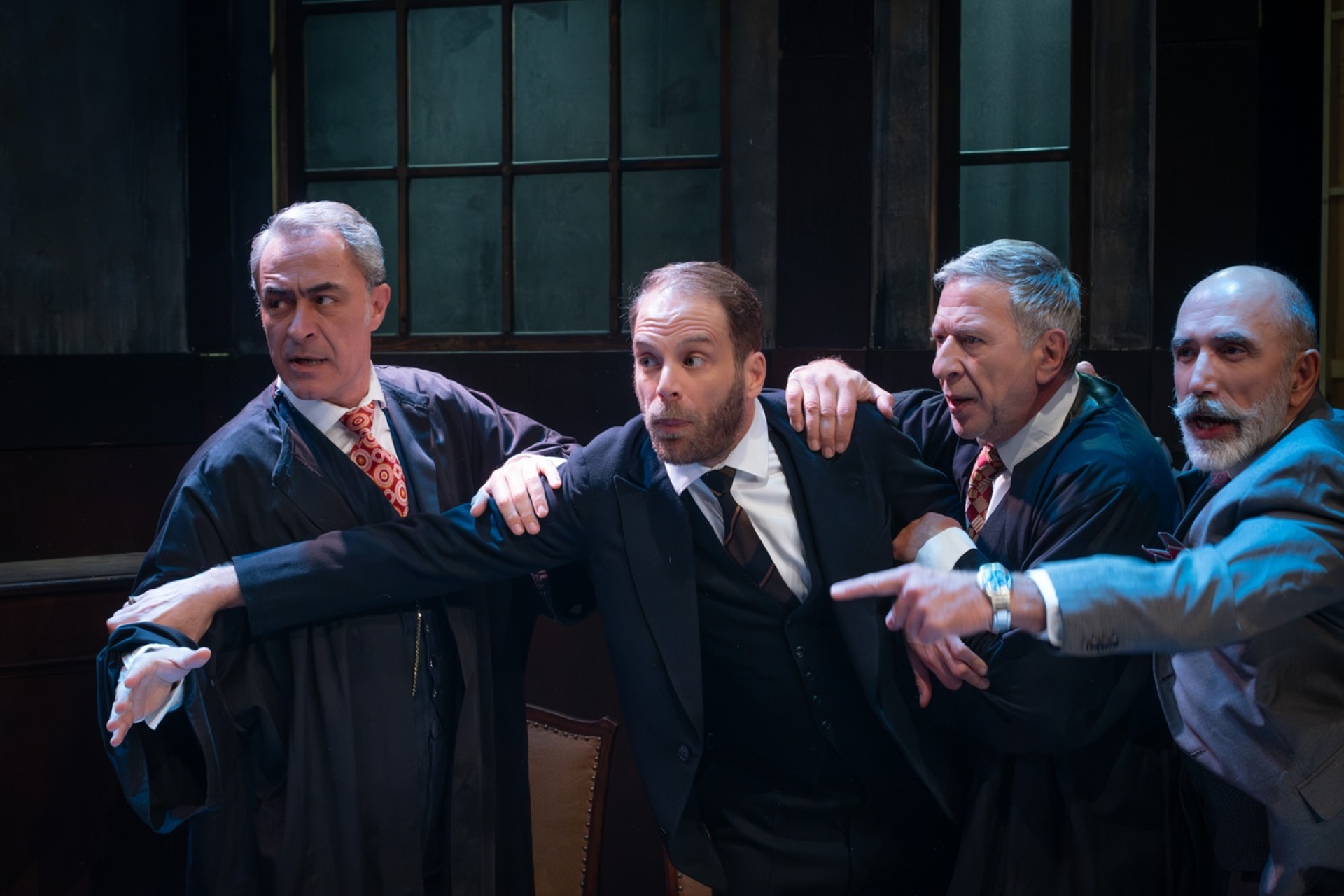 «Μάρτυρας κατηγορίας» στο Θέατρο Χορν