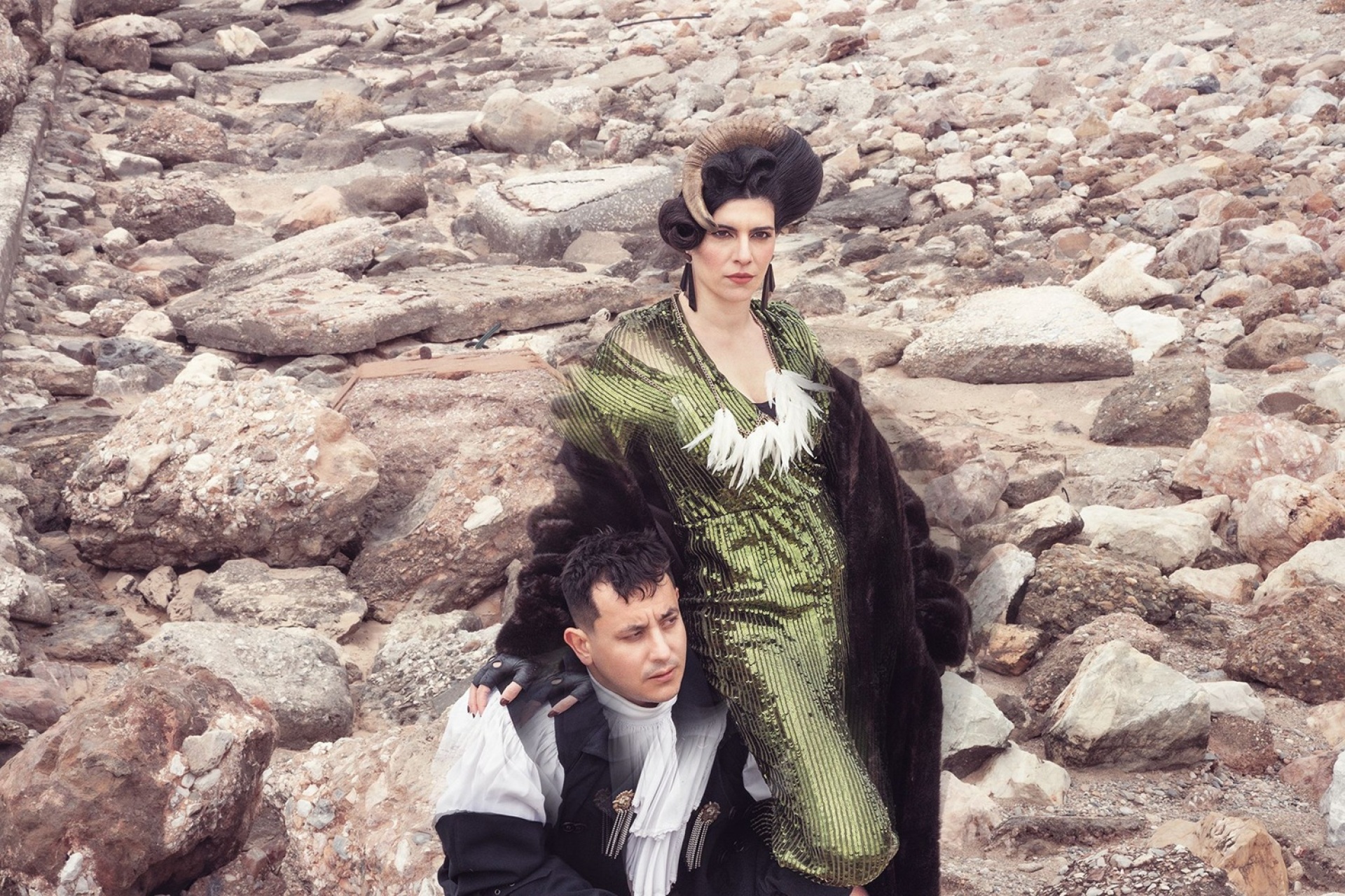 «Στρίγγλα» στο ΕΛΕΡ