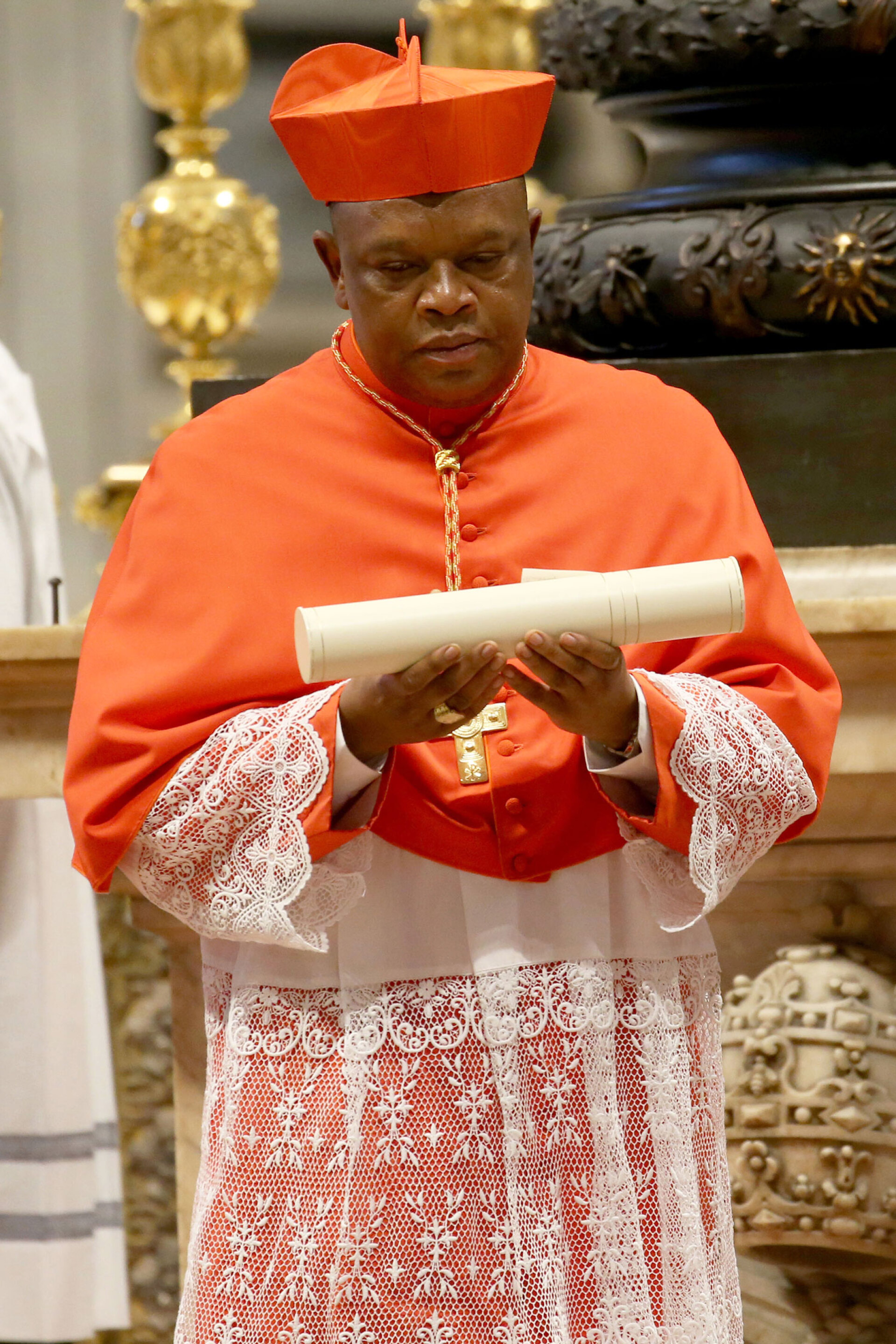 Φριντολίν Αμπόνγκο Μπεσούνγκου