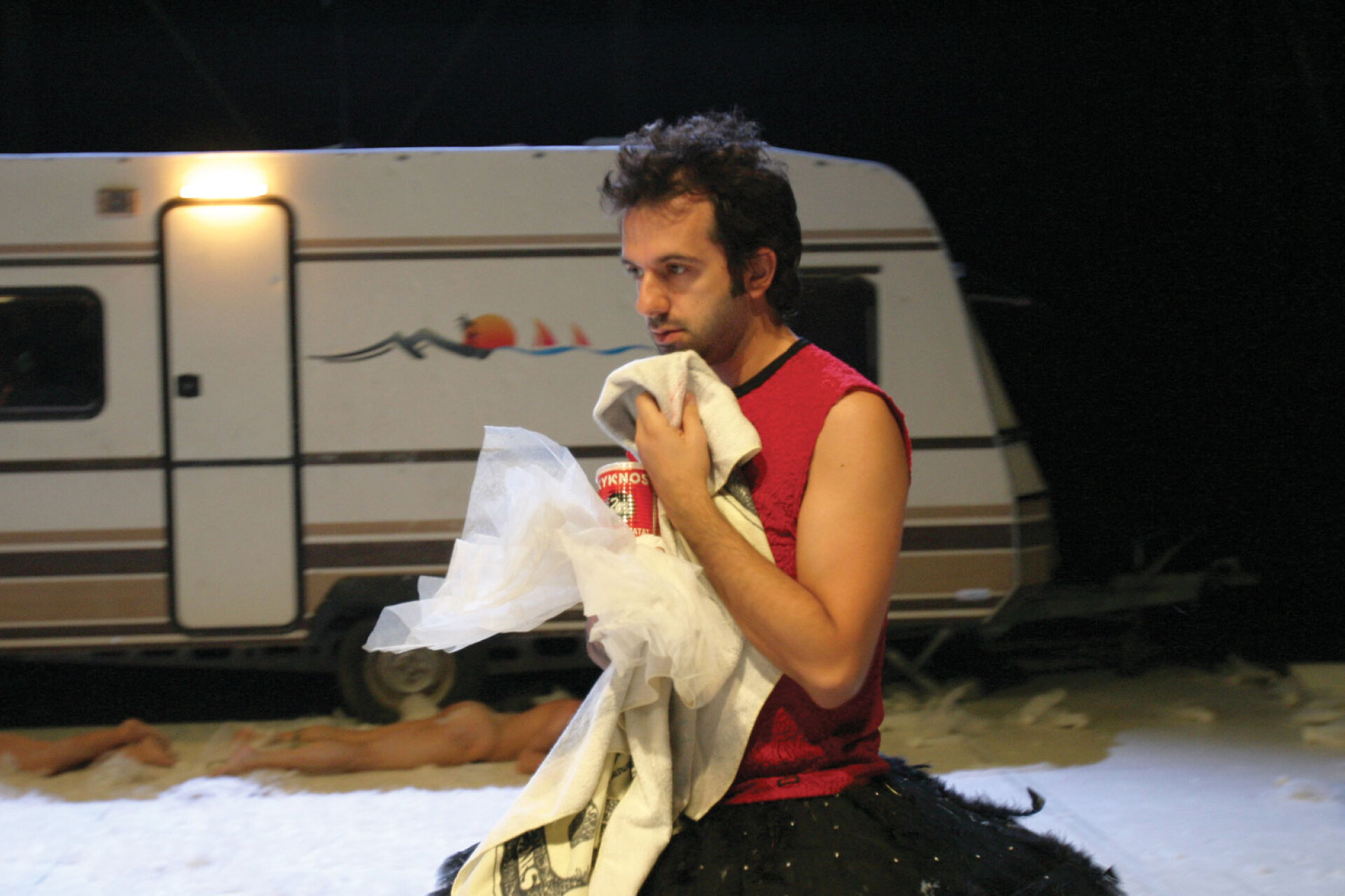 «Η μνήμη των κύκνων», Χοροθέατρο ΚΘΒΕ, 2002