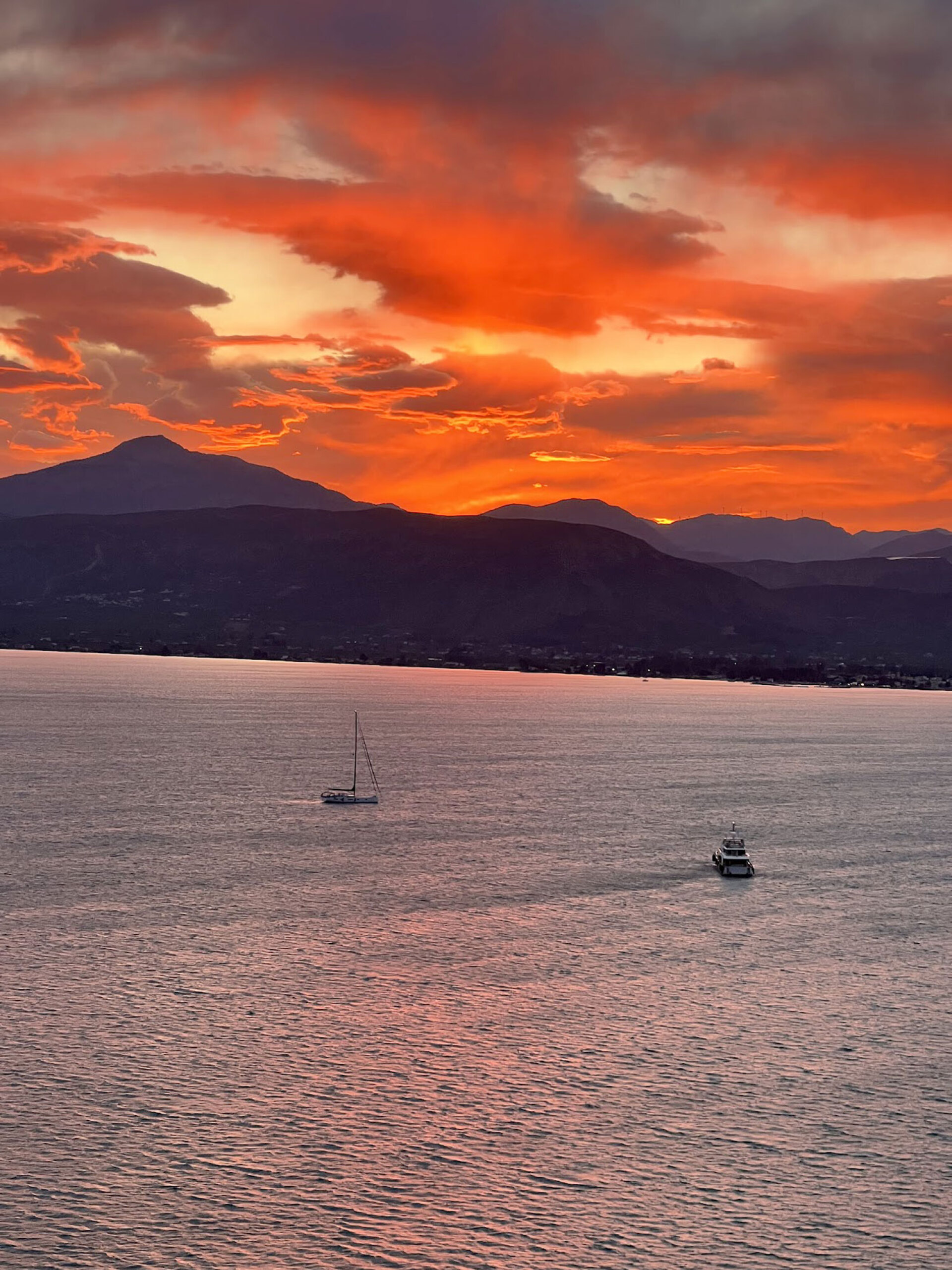 Τιτάνες κάτω από τα πανιά