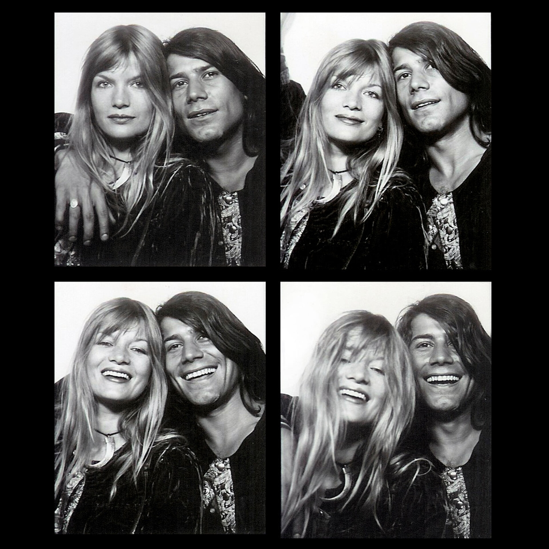 Η Γουίλι Βαν Ρόι φωτογραφημένη με τον σύζυγό της σε photobooth στον Καναδά το 1972