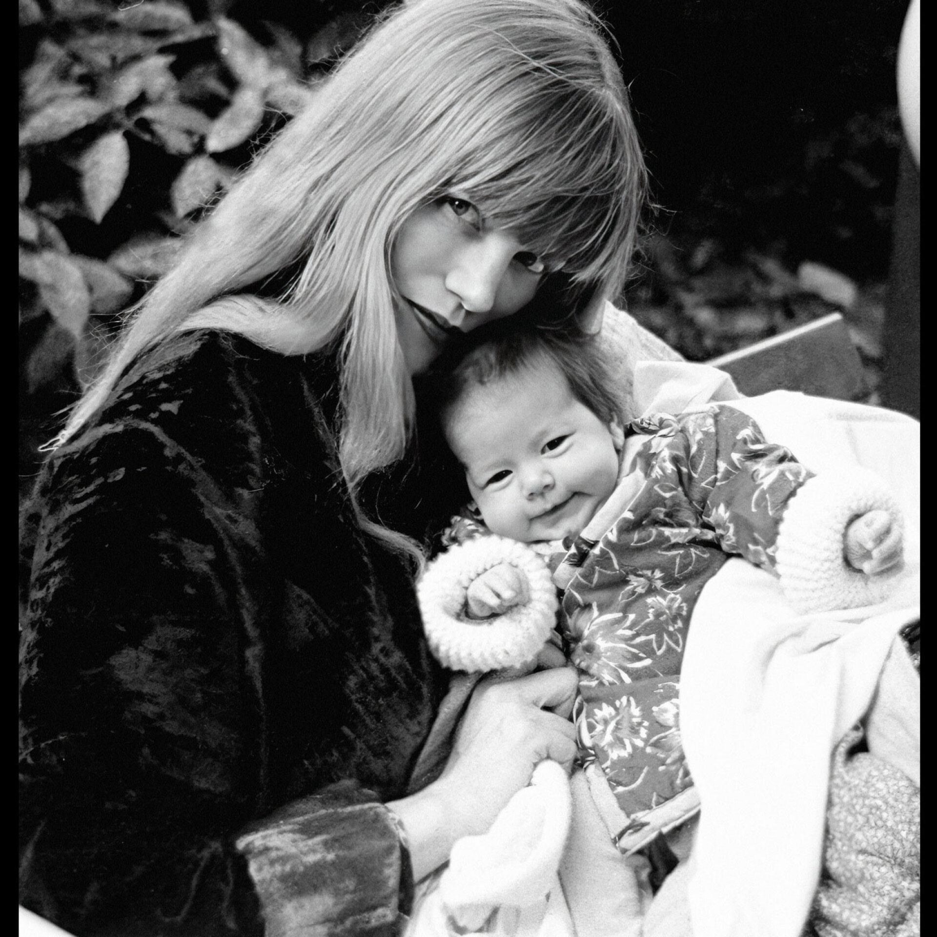 Η Γουίλι Βαν Ρόι με την κόρη της Αλεγγρία το 1978