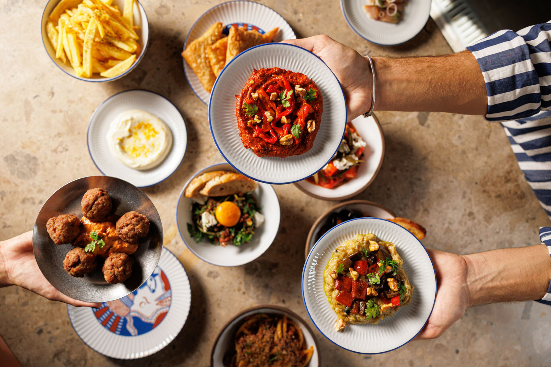 Μεζεδοπωλείο «Cinapos»