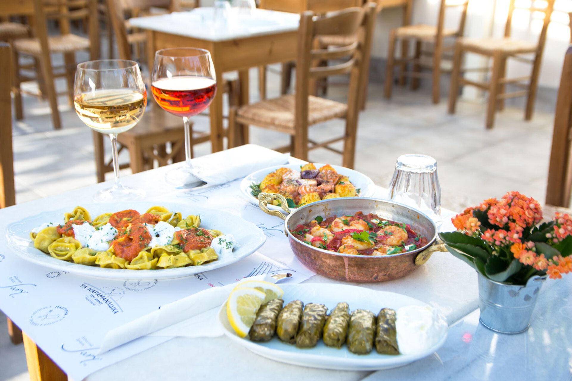 Μεζεδοπωλείο «Τα Καραμανλίδικα του Φάνη»