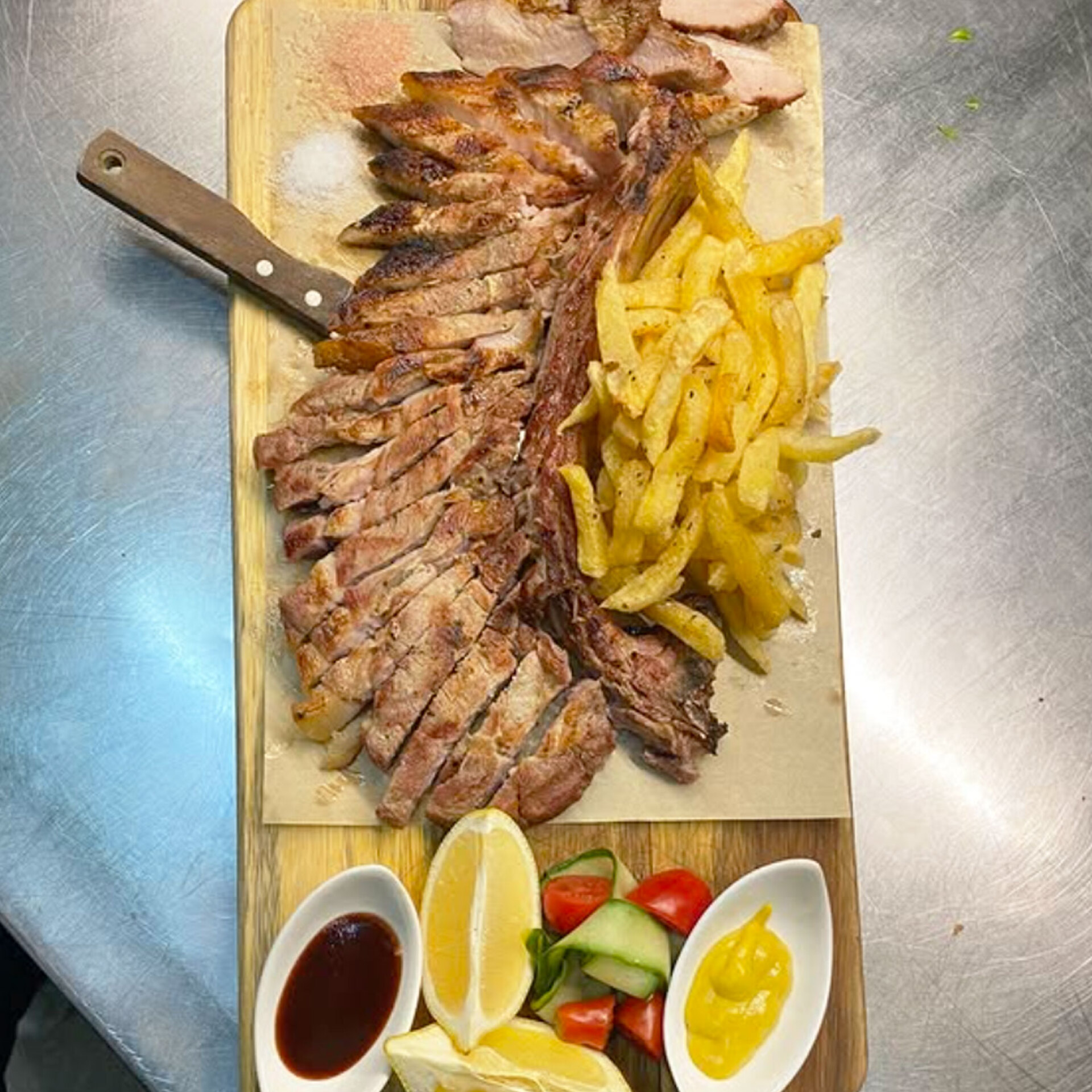 Μεζεδοπωλείο «Φεγγαρόπετρα»