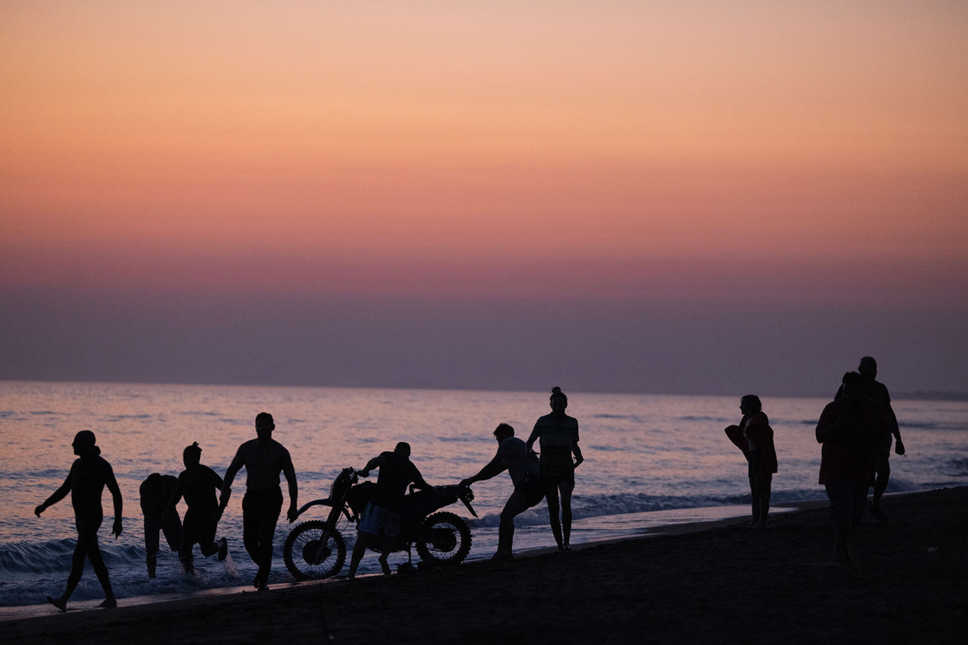 «Άγριες μέρες μας» του Βασίλη Κεκάτου