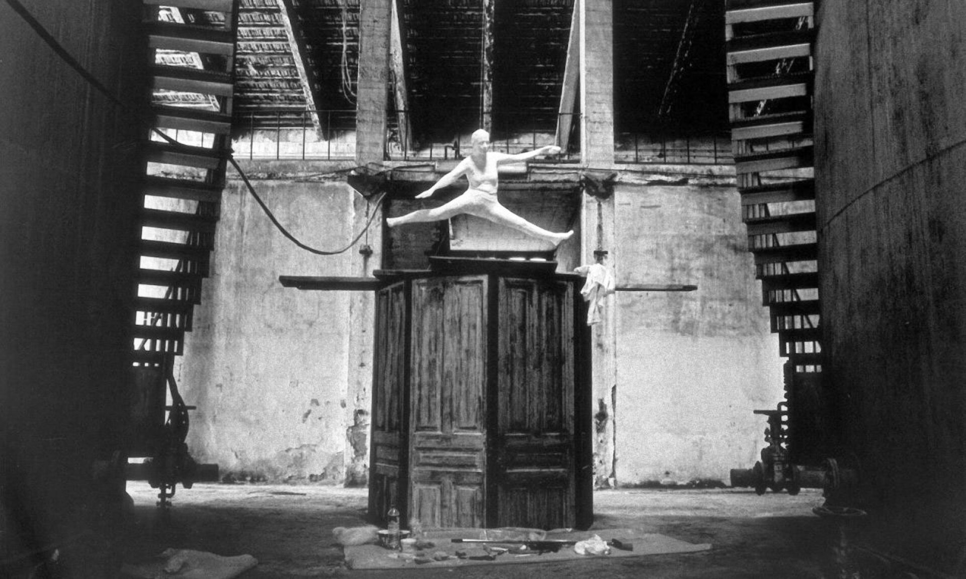 Από την έκθεση του 2004 στο παλιό εργοστάσιο Κρόνος