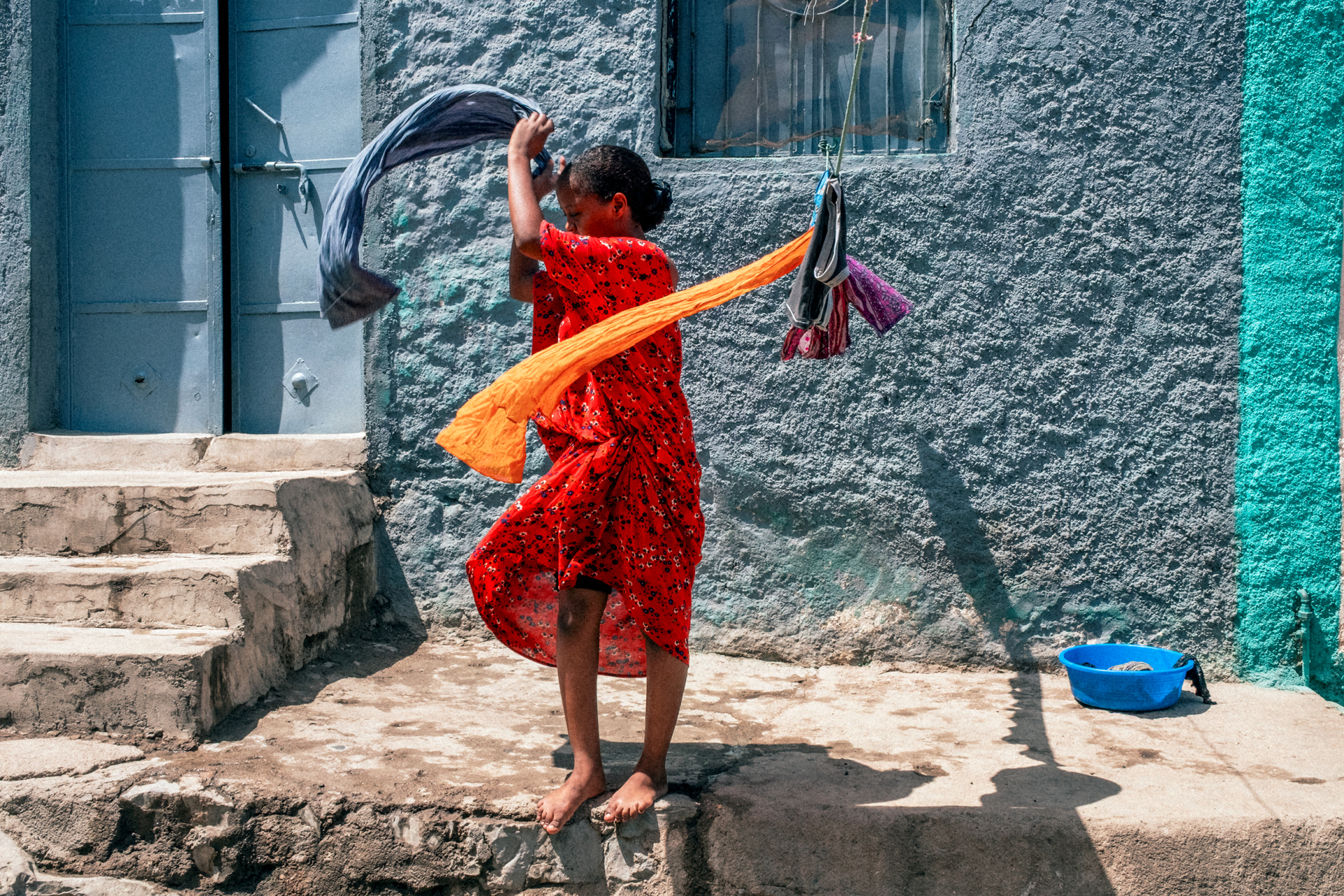 Κώστας Δελχάς: Οδοιπορικό στις σκιές και τα χρώματα της ανατολικής Αιθιοπίας