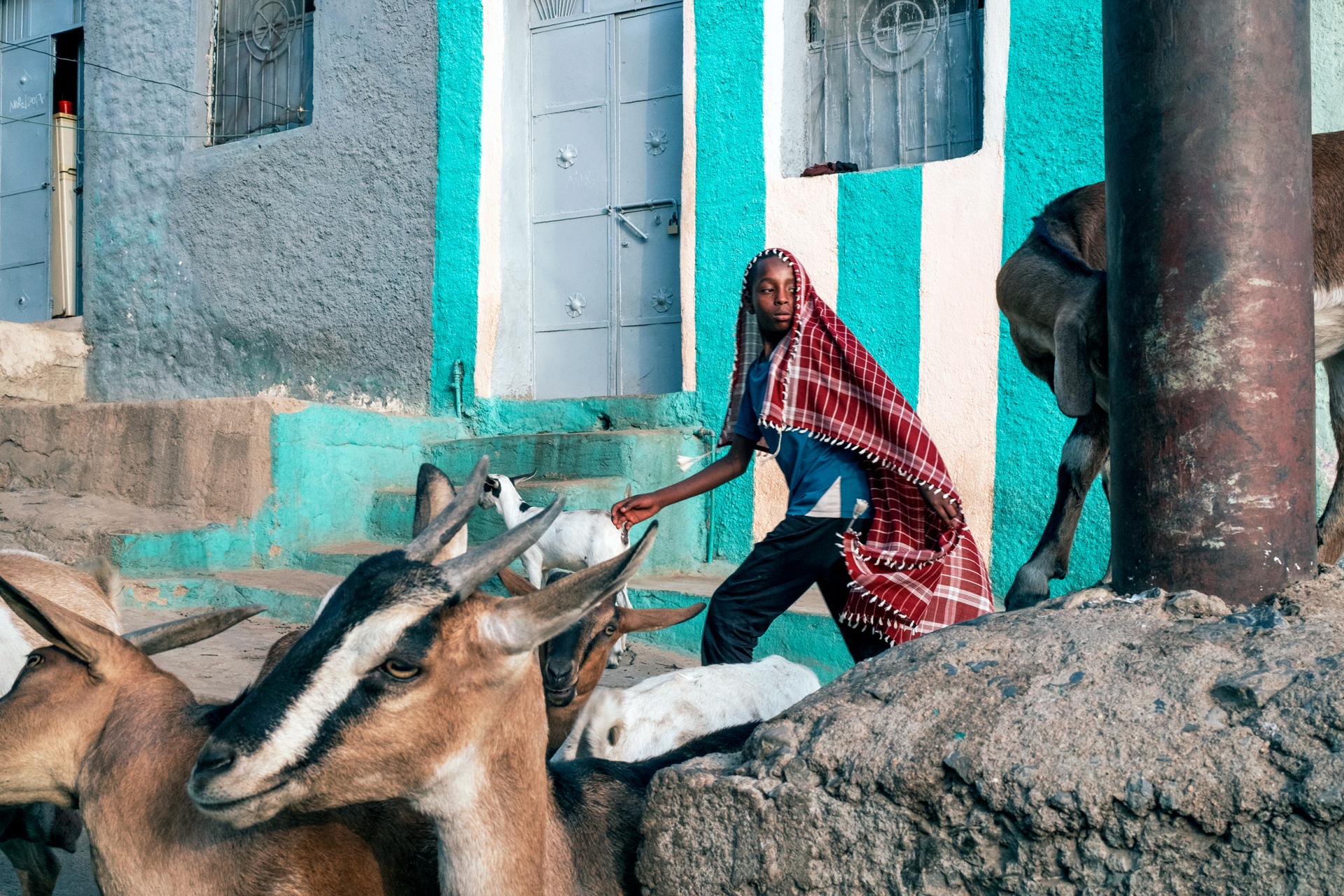 Κώστας Δελχάς: Οδοιπορικό στις σκιές και τα χρώματα της ανατολικής Αιθιοπίας