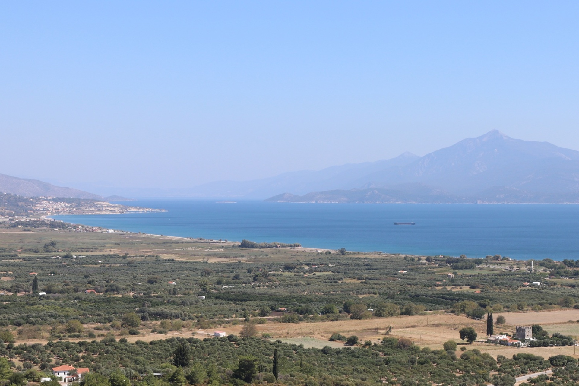 Η πεδιάδα της Χώρας στη Σάμο σε φωτογραφία του Jan-Marc Henke 