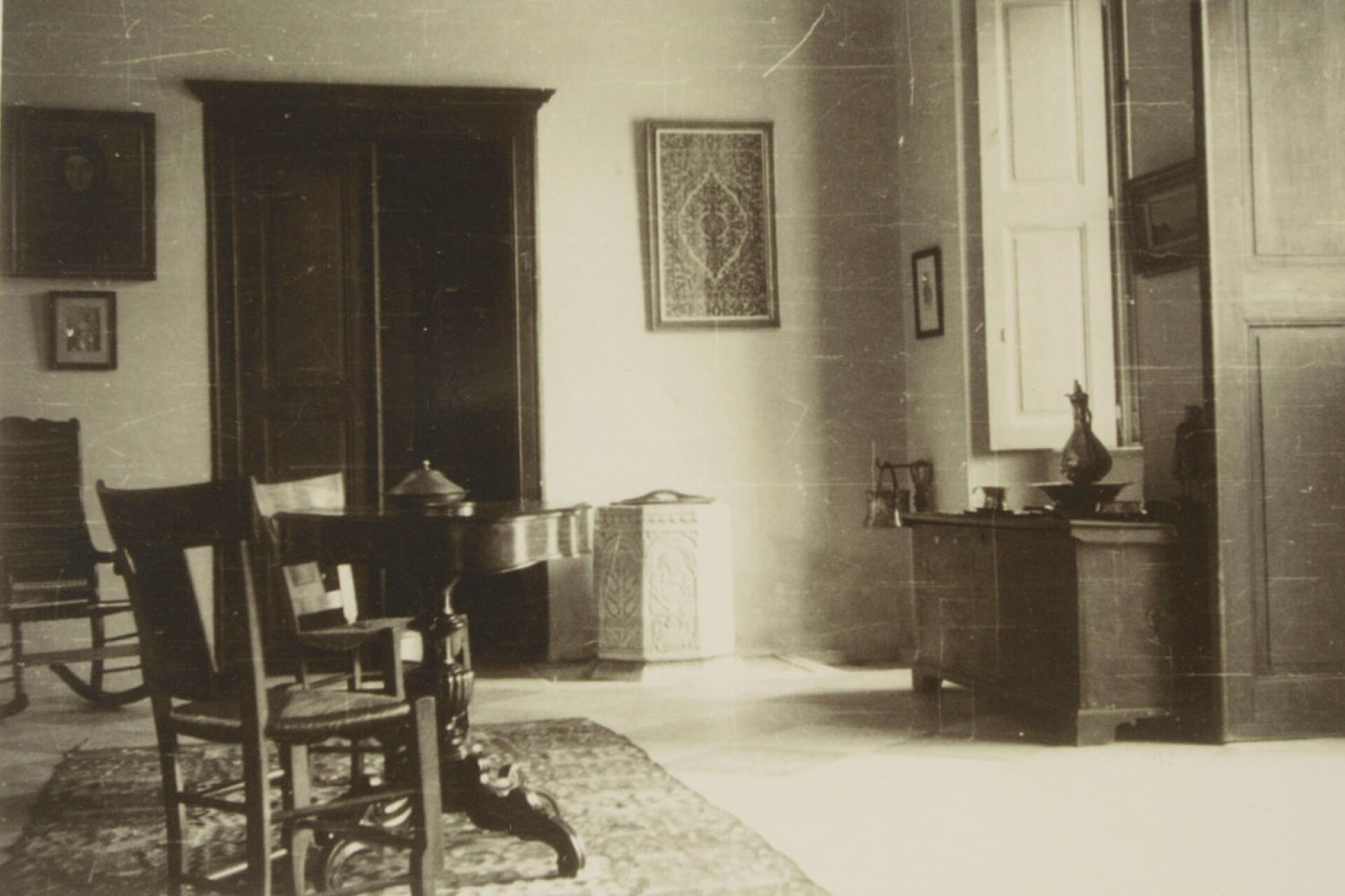 Ύδρα. Εσωτερικό του σαλονιού της Ιστορικής Οικίας του Λαζάρου Κουντουριώτη, 1956-1957