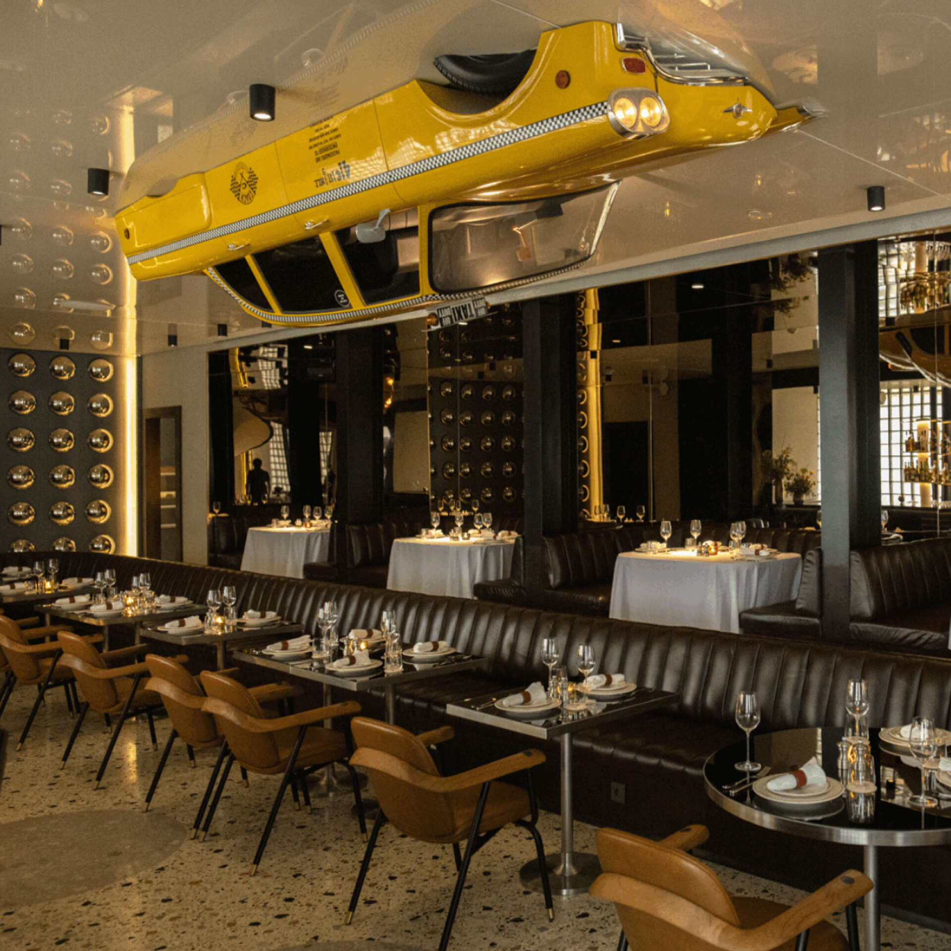 Cafe Coach Restaurant, Ινδονησία