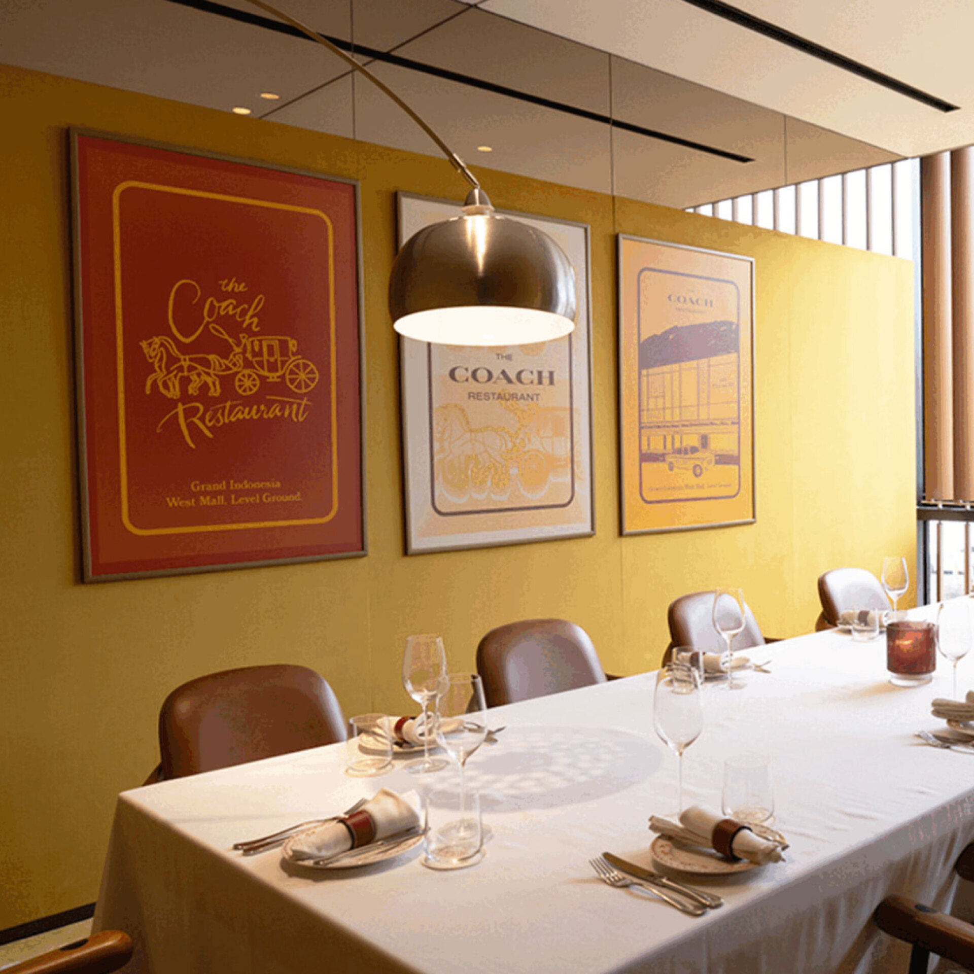 Cafe Coach Restaurant, Ινδονησία