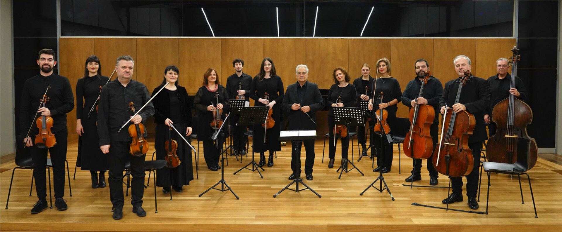 Ο Νίκος Αθηναίος και τα έγχορδα του Collegium Musicum