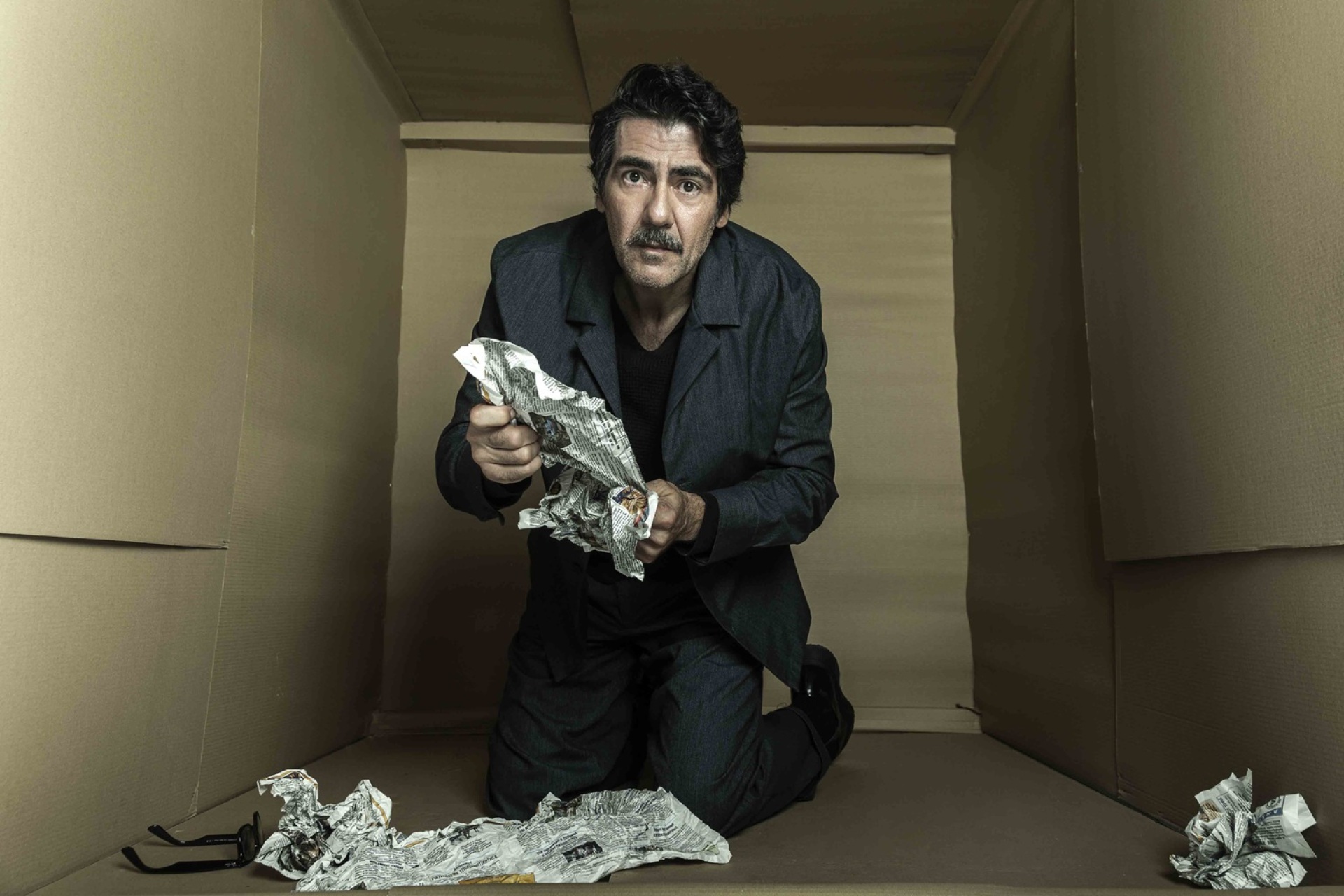 «Ένα κάποιο κενό», Εμπορικόν