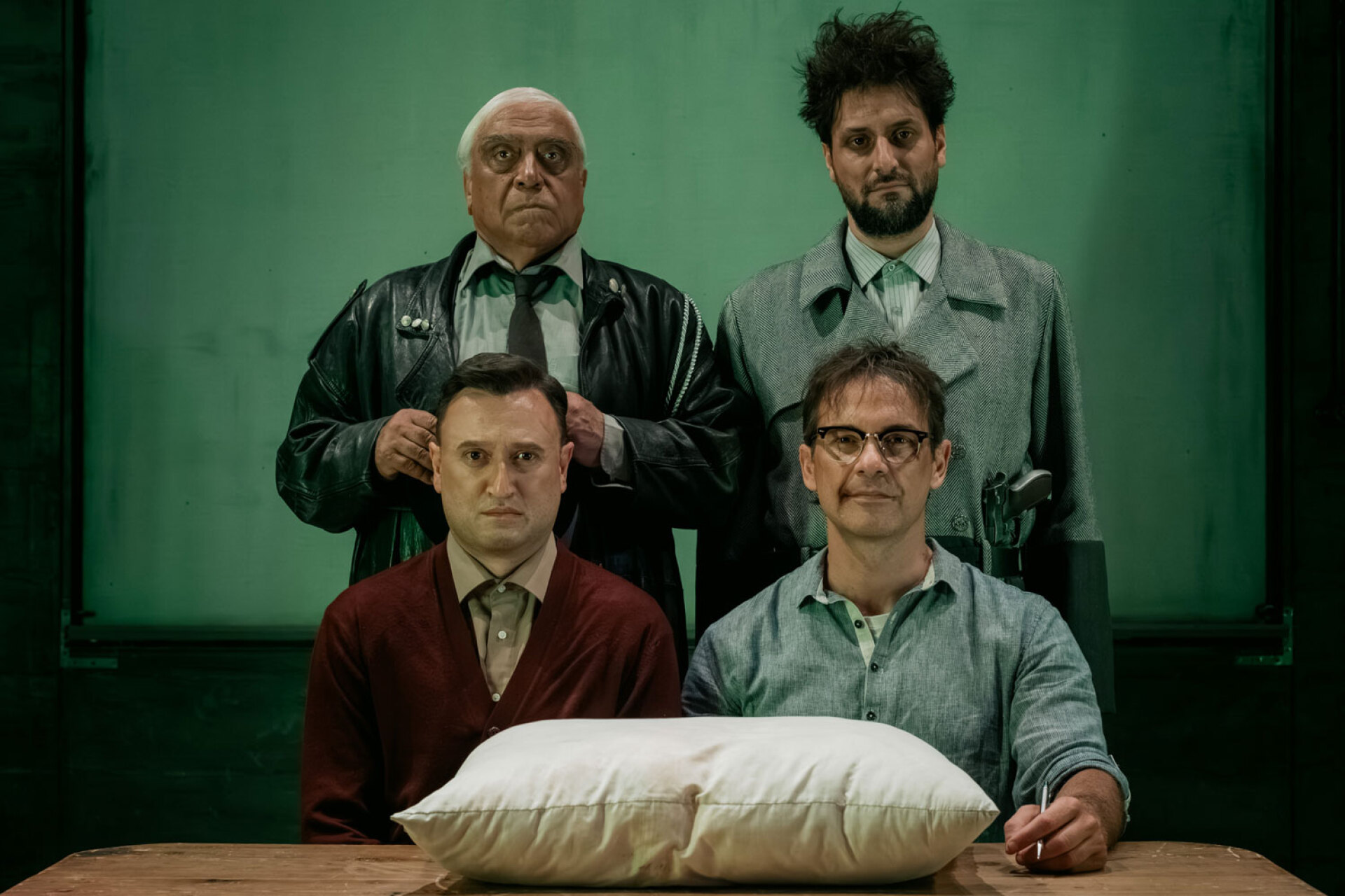 «Ο πουπουλένιος», Σύγχρονο Θέατρο