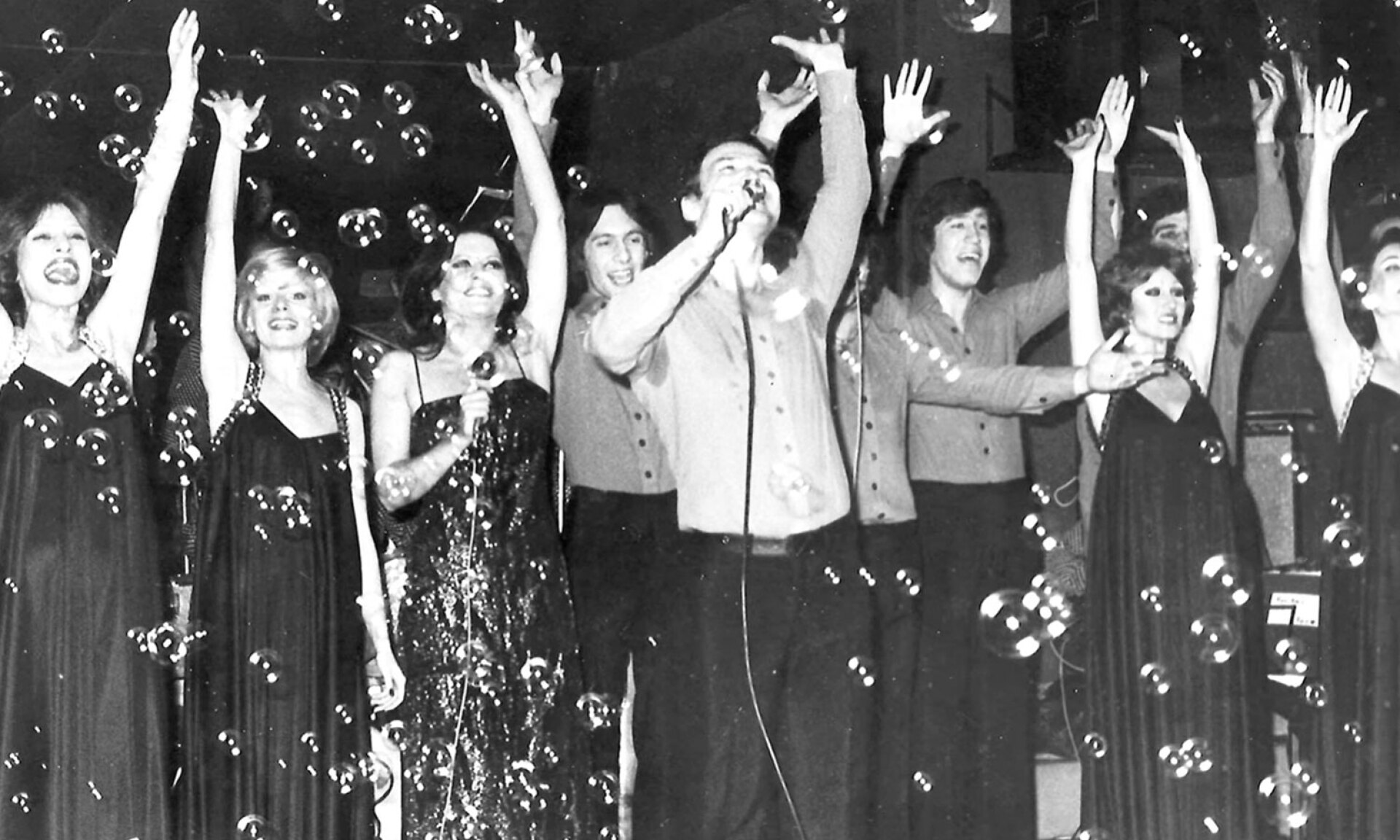 Ο Γιώργος Μαρίνος στη «Μέδουσα»