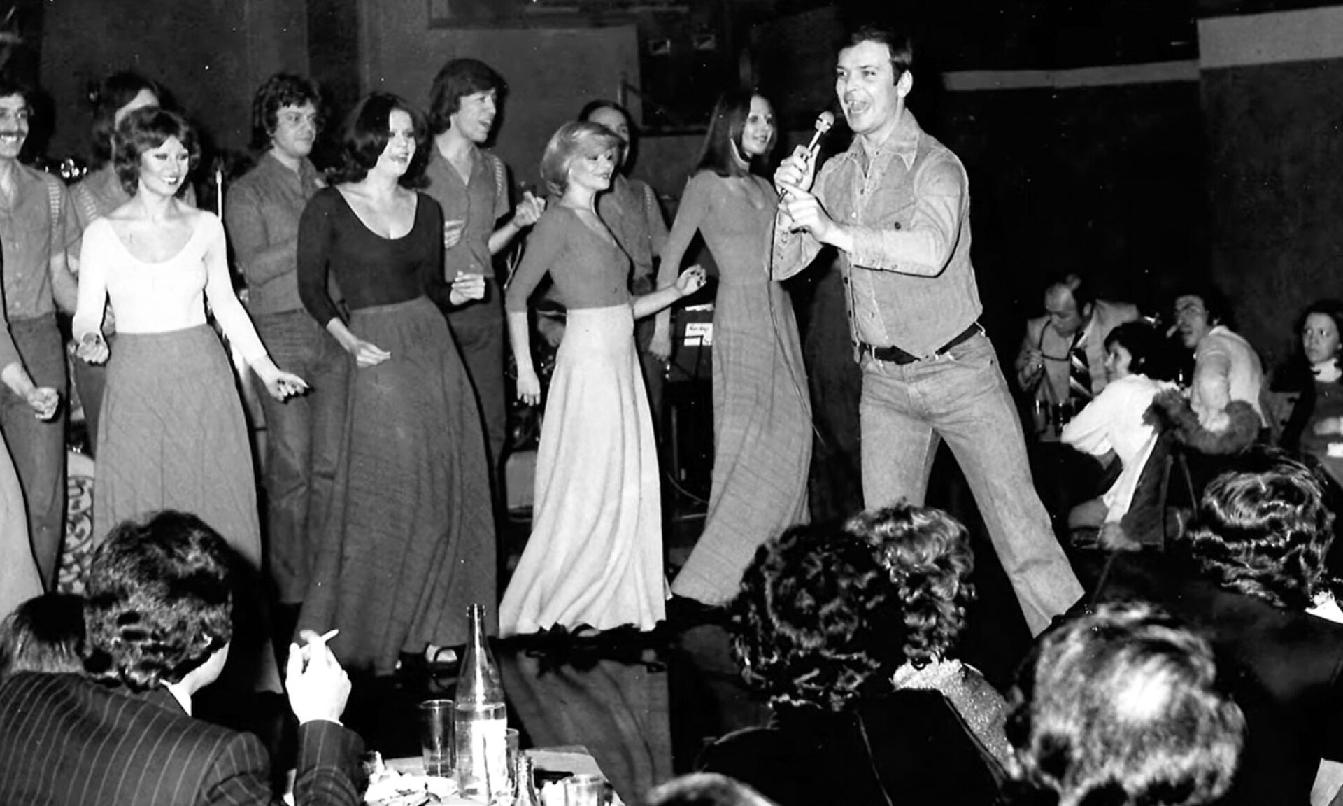 Ο Γιώργος Μαρίνος στη «Μέδουσα»