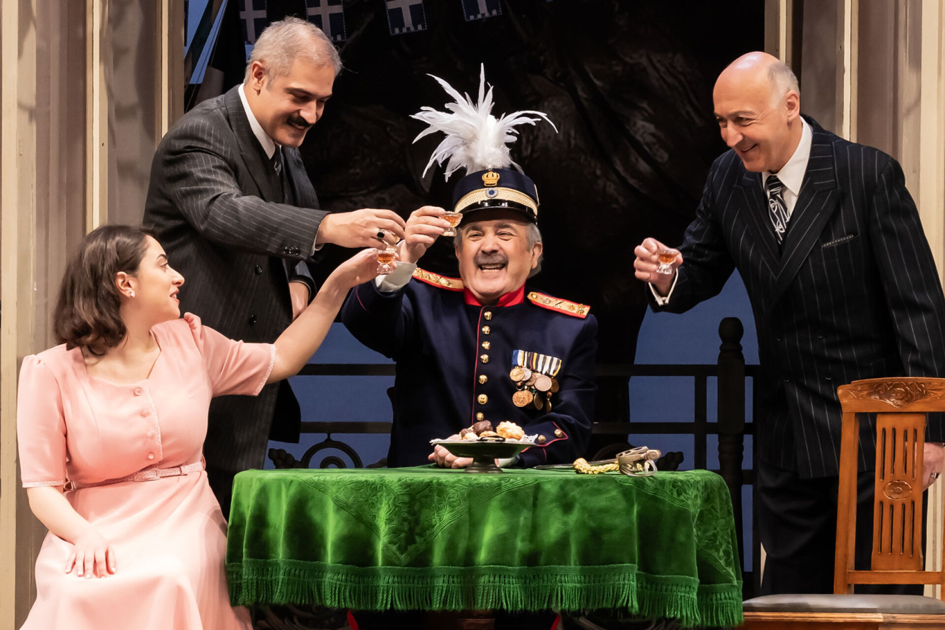 Ένας ήρωας με παντούφλες | Λάκης Λαζόπουλος