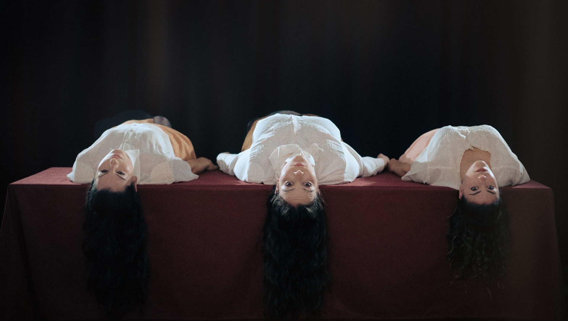 «Οι ανέγγιχτες», Θέατρο Χώρος