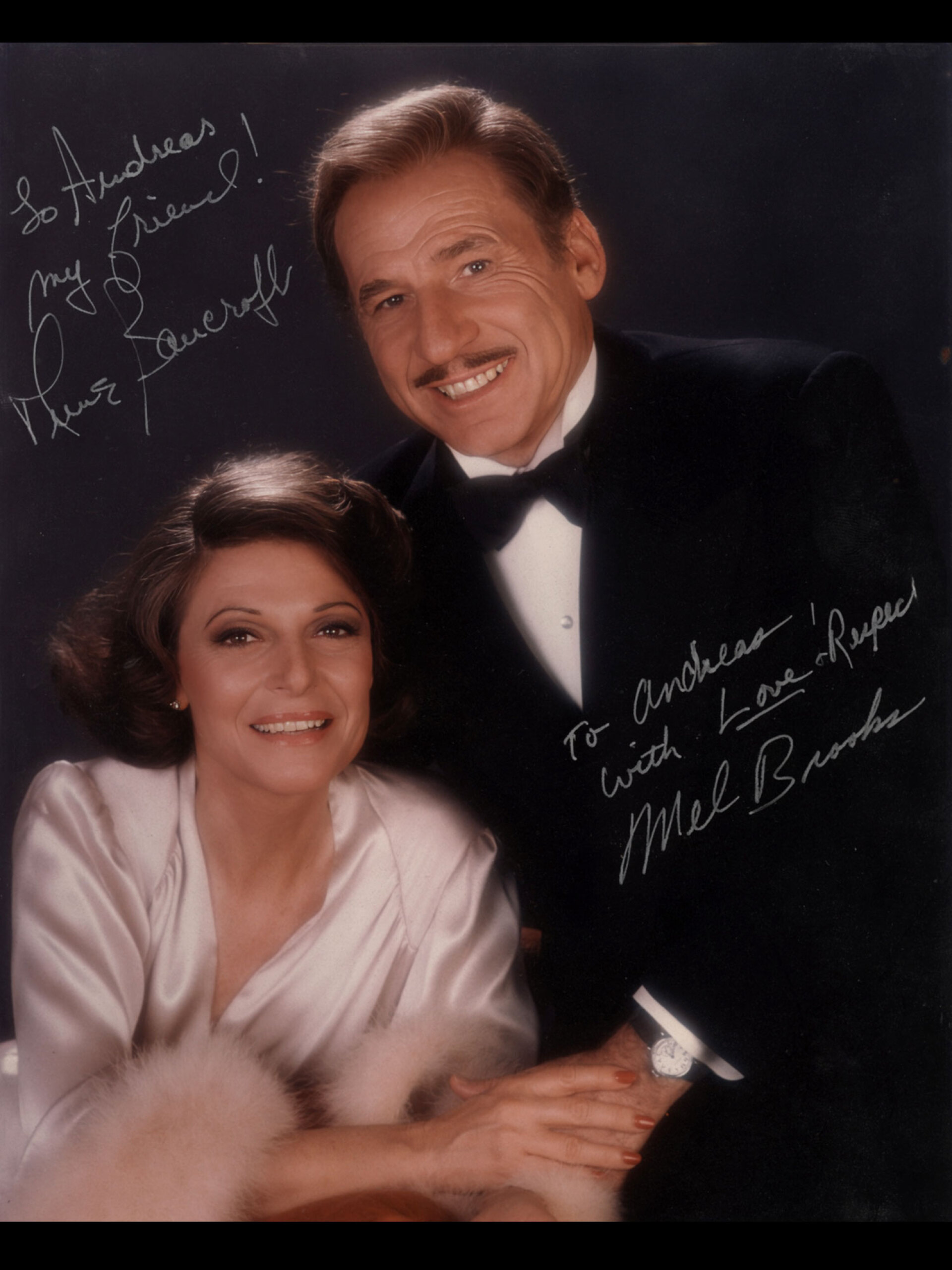 Το ζευγάρι Μελ Μπρουκς και Αν Μπάνκροφτ, φίλων του Ανδρέα Βουτσινά